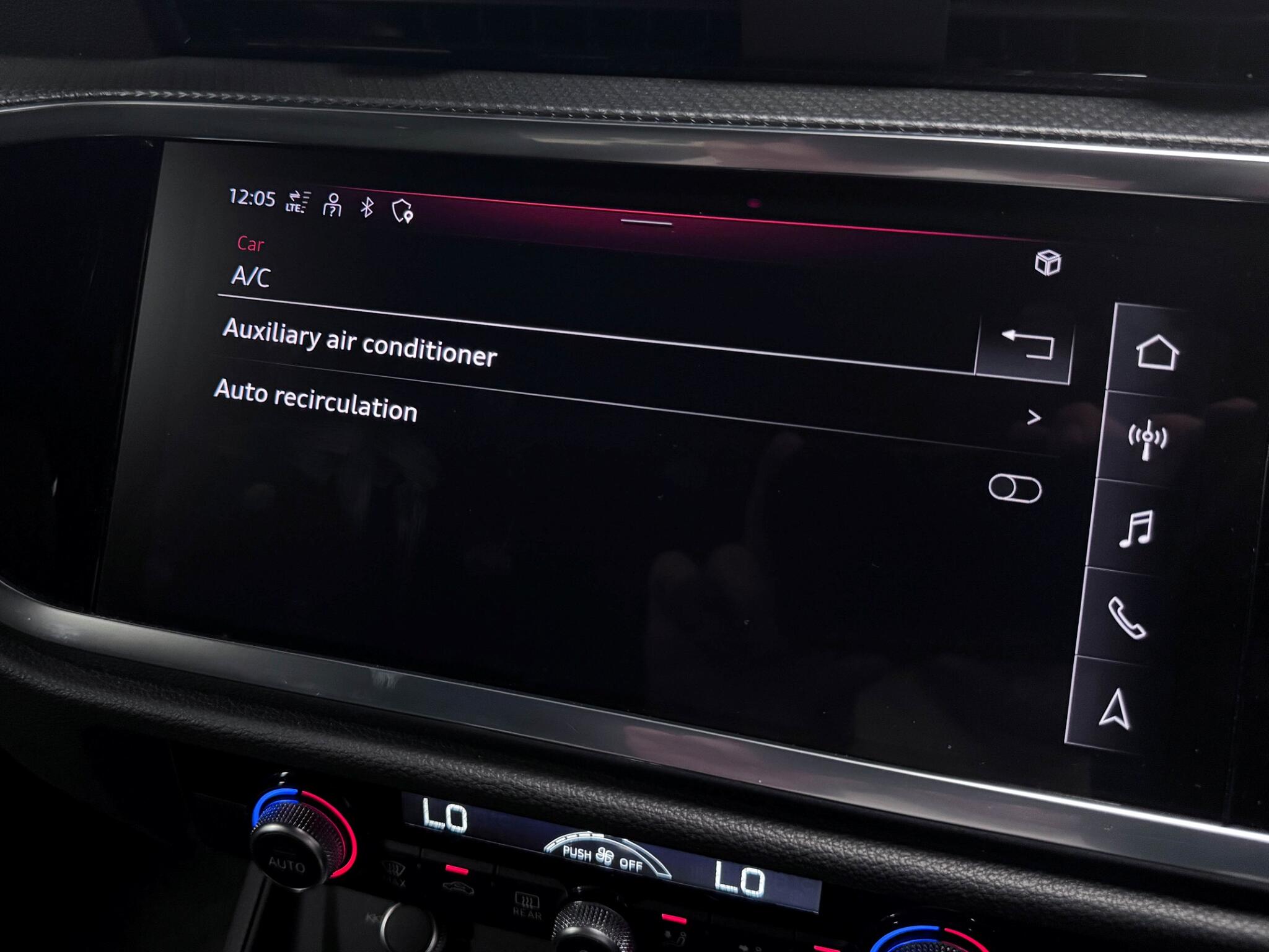 Audi Q3 view 49