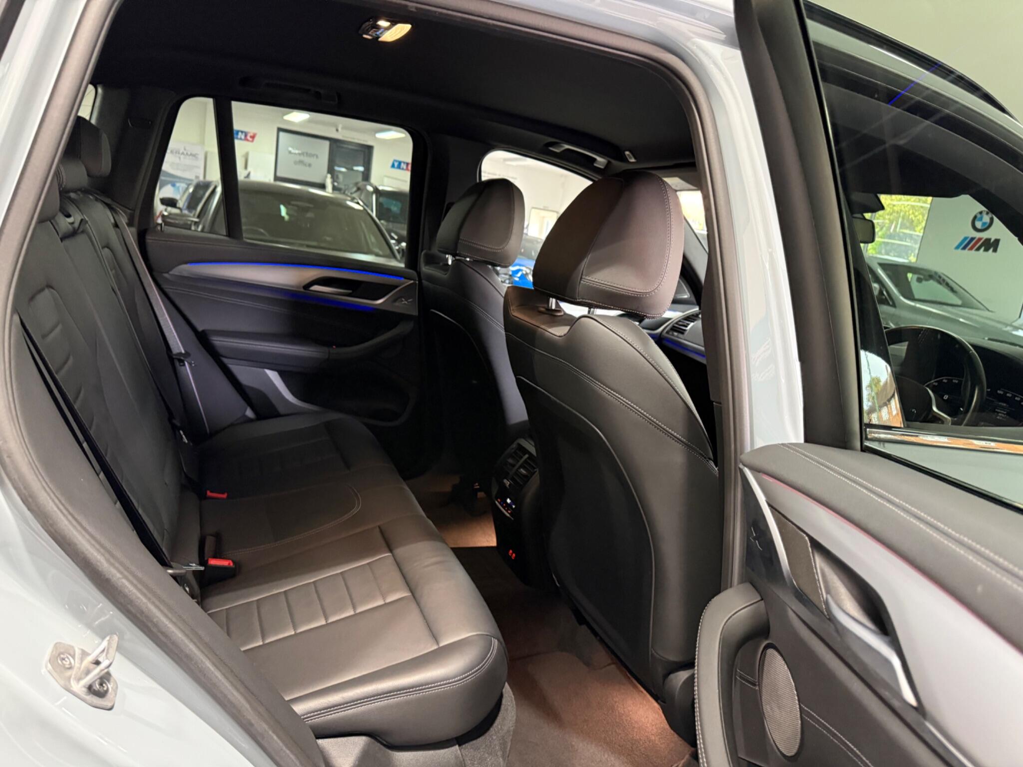 BMW X3 view 27