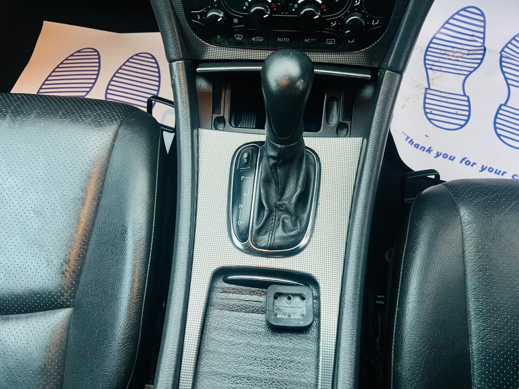 2004 Mercedes-Benz C Class image 27