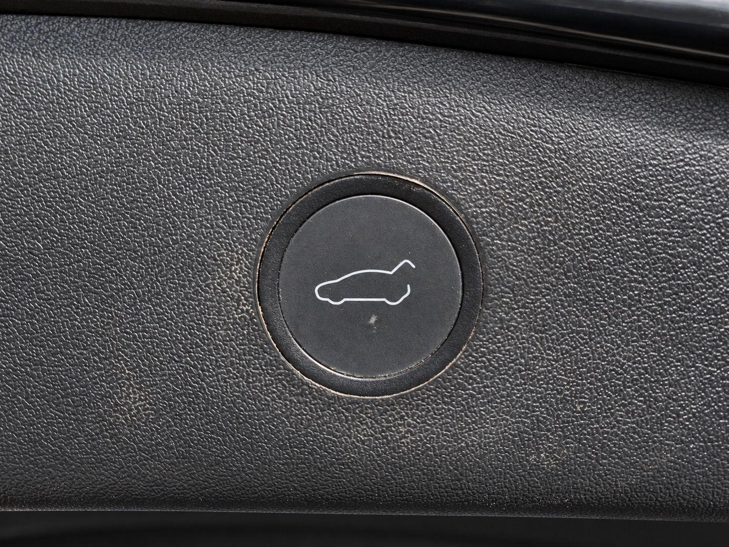 Tesla Model 3 view 32