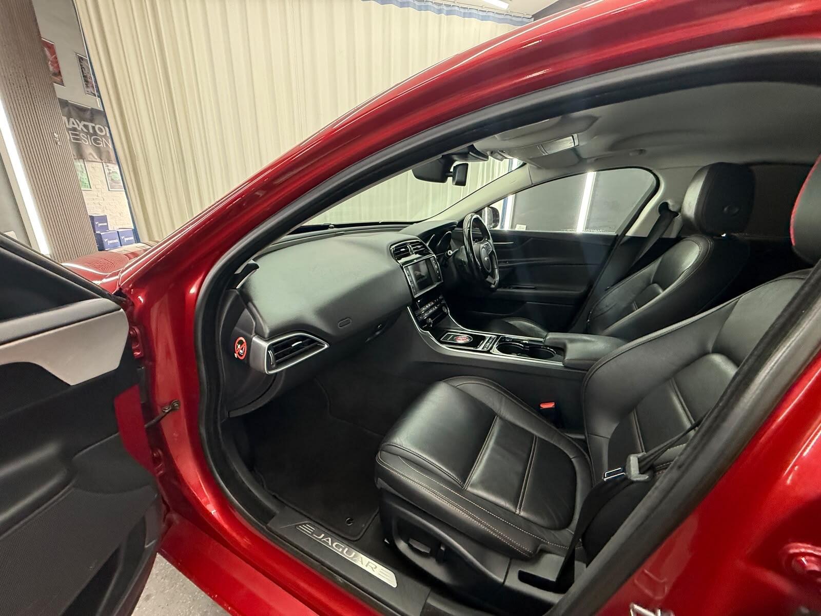 Jaguar Xe view 23