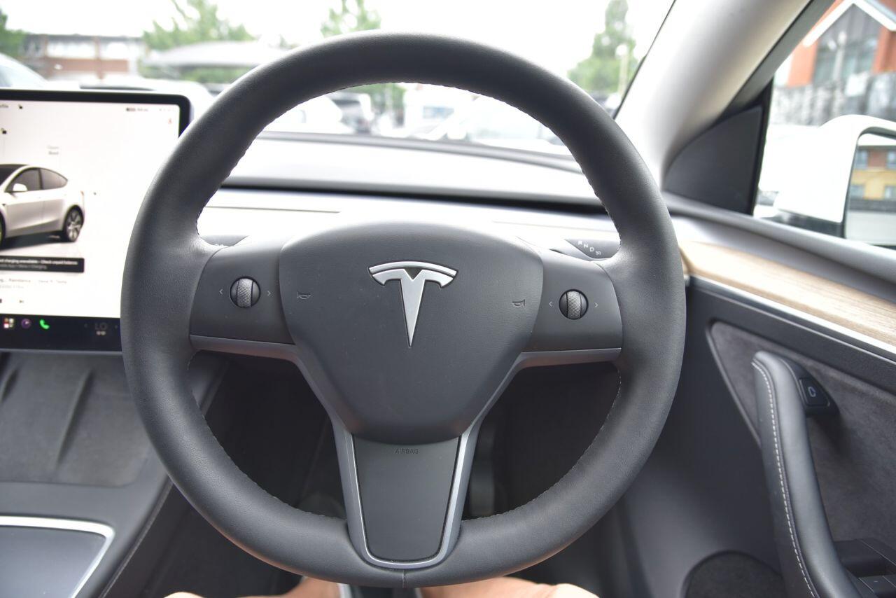 Tesla Model Y view 28