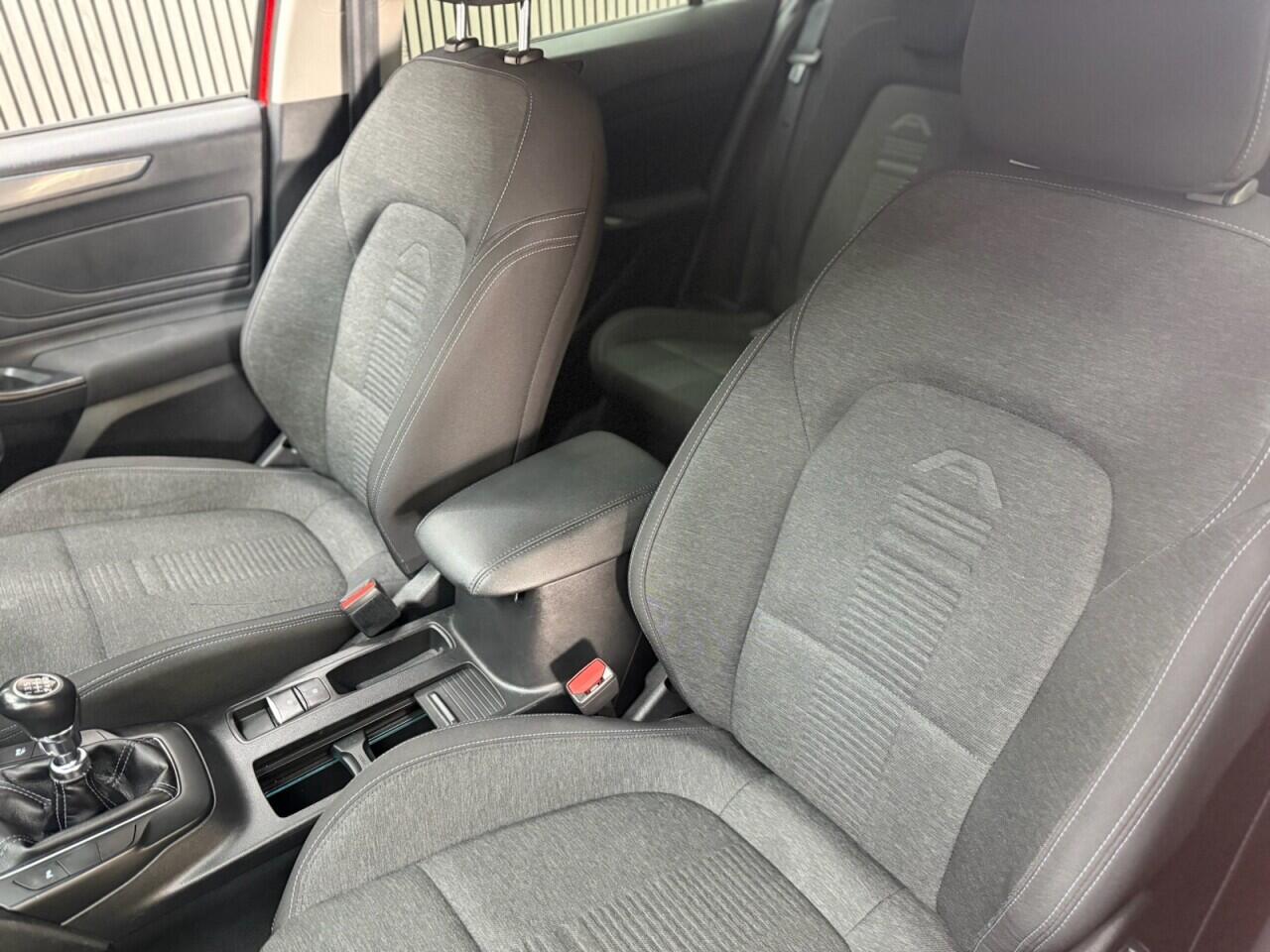 Ford Focus view 5