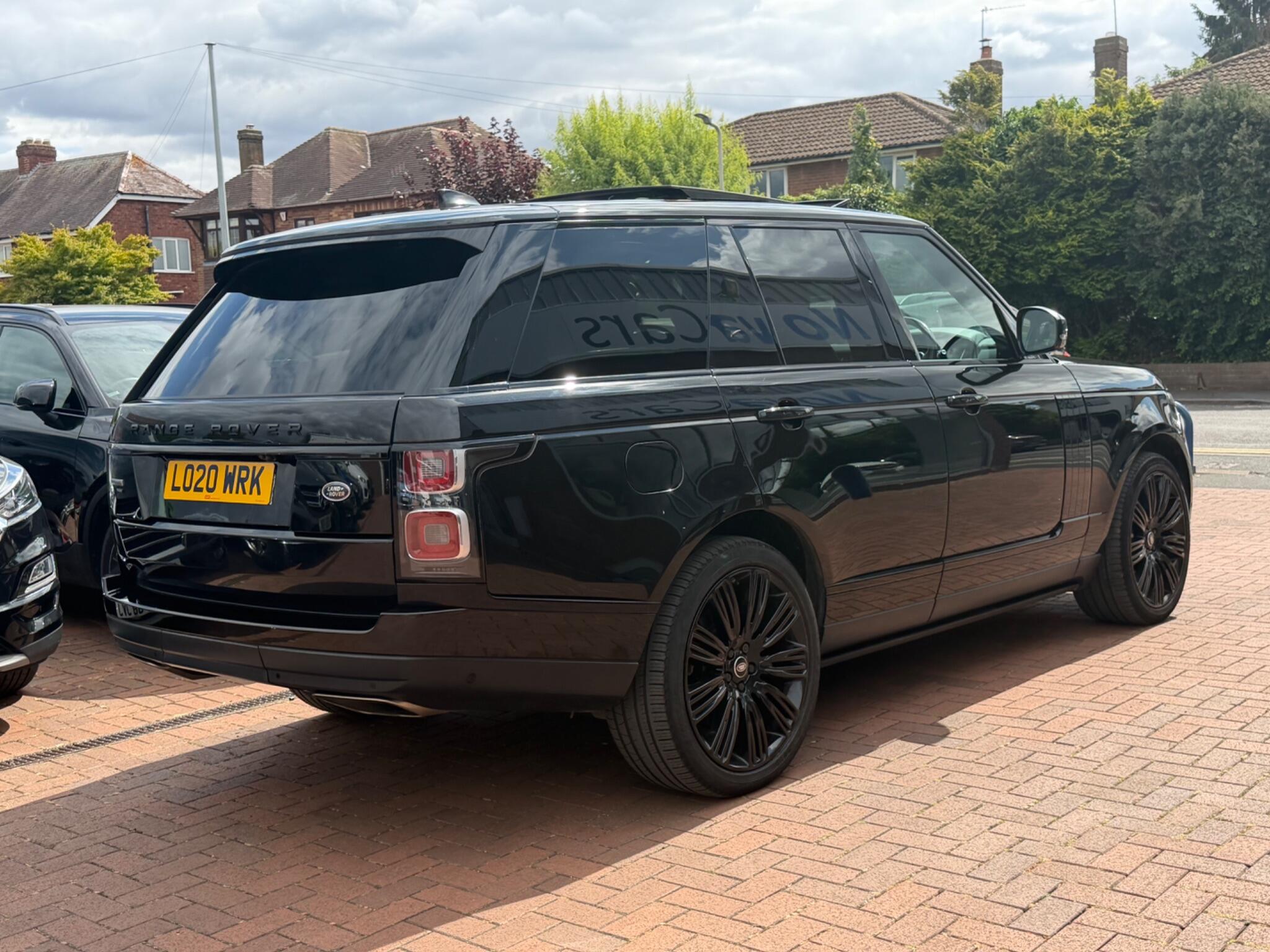 Land Rover Range Rover view 17