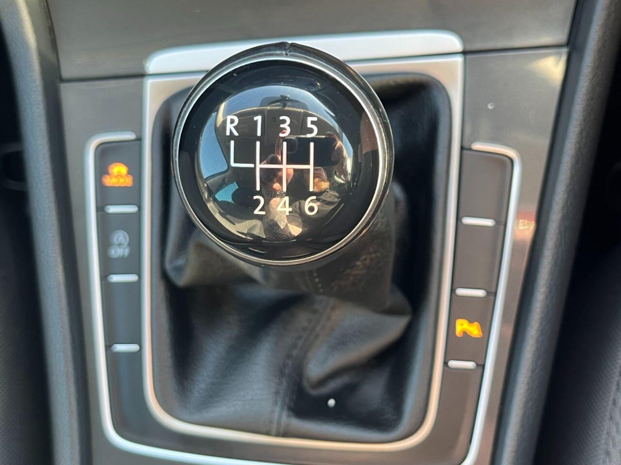 Volkswagen Golf view 23