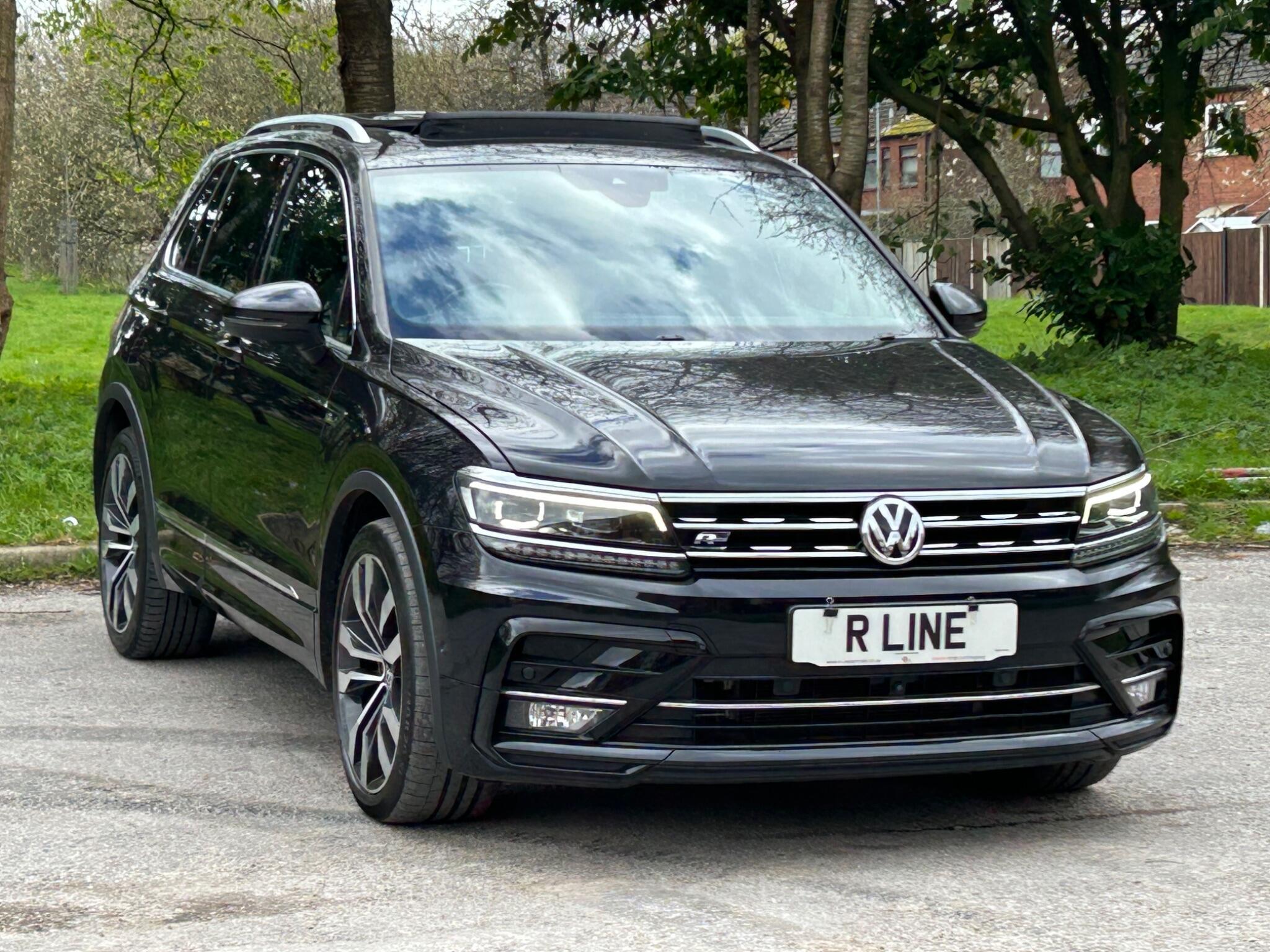 Volkswagen Tiguan view 2