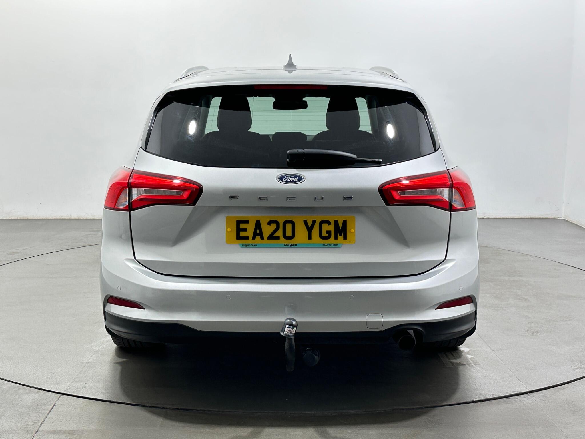 Ford Focus view 7