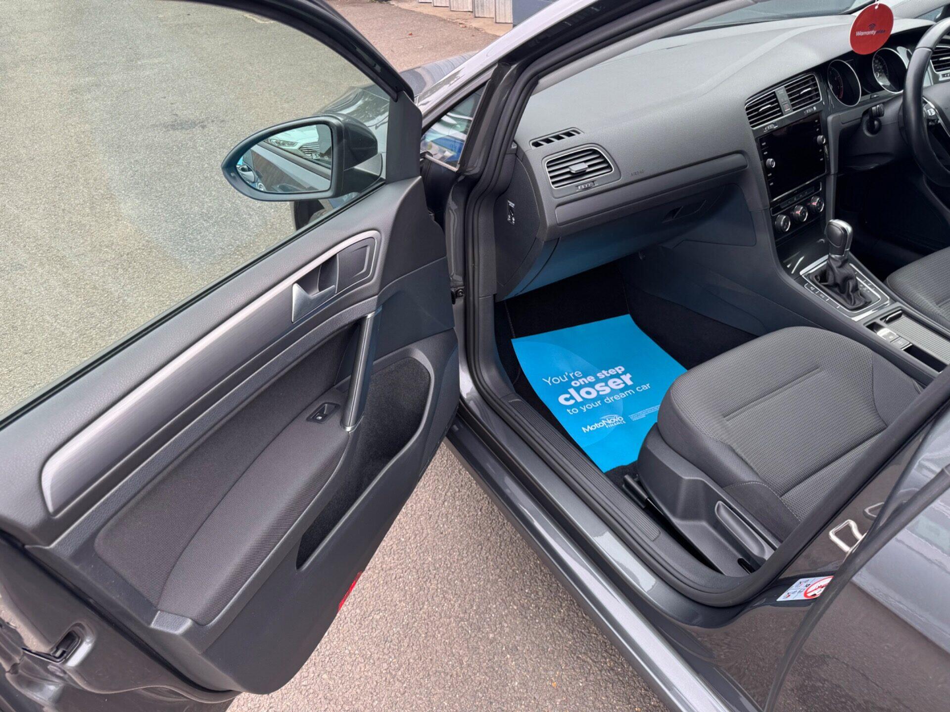 Volkswagen Golf view 26