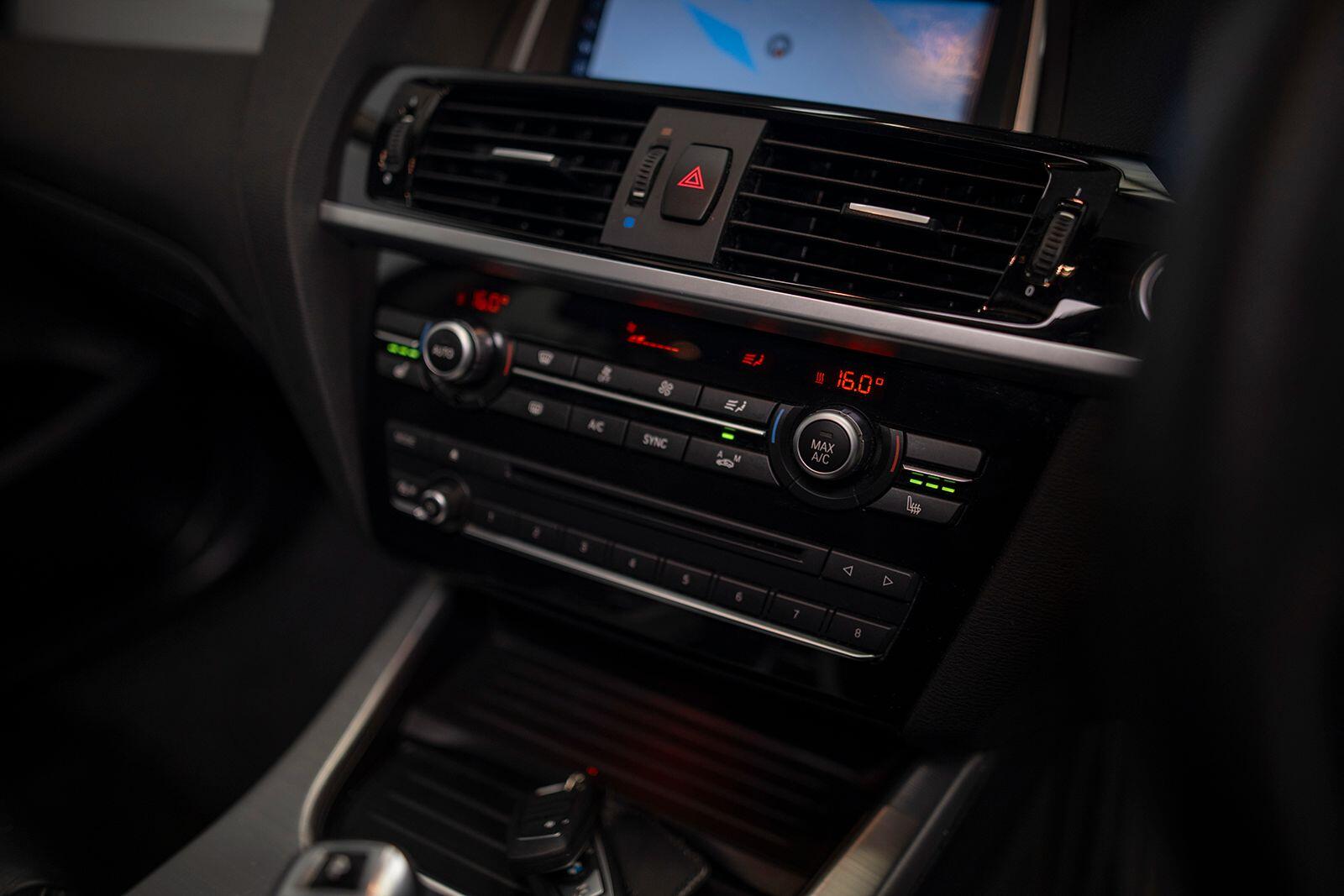 BMW X3 view 25