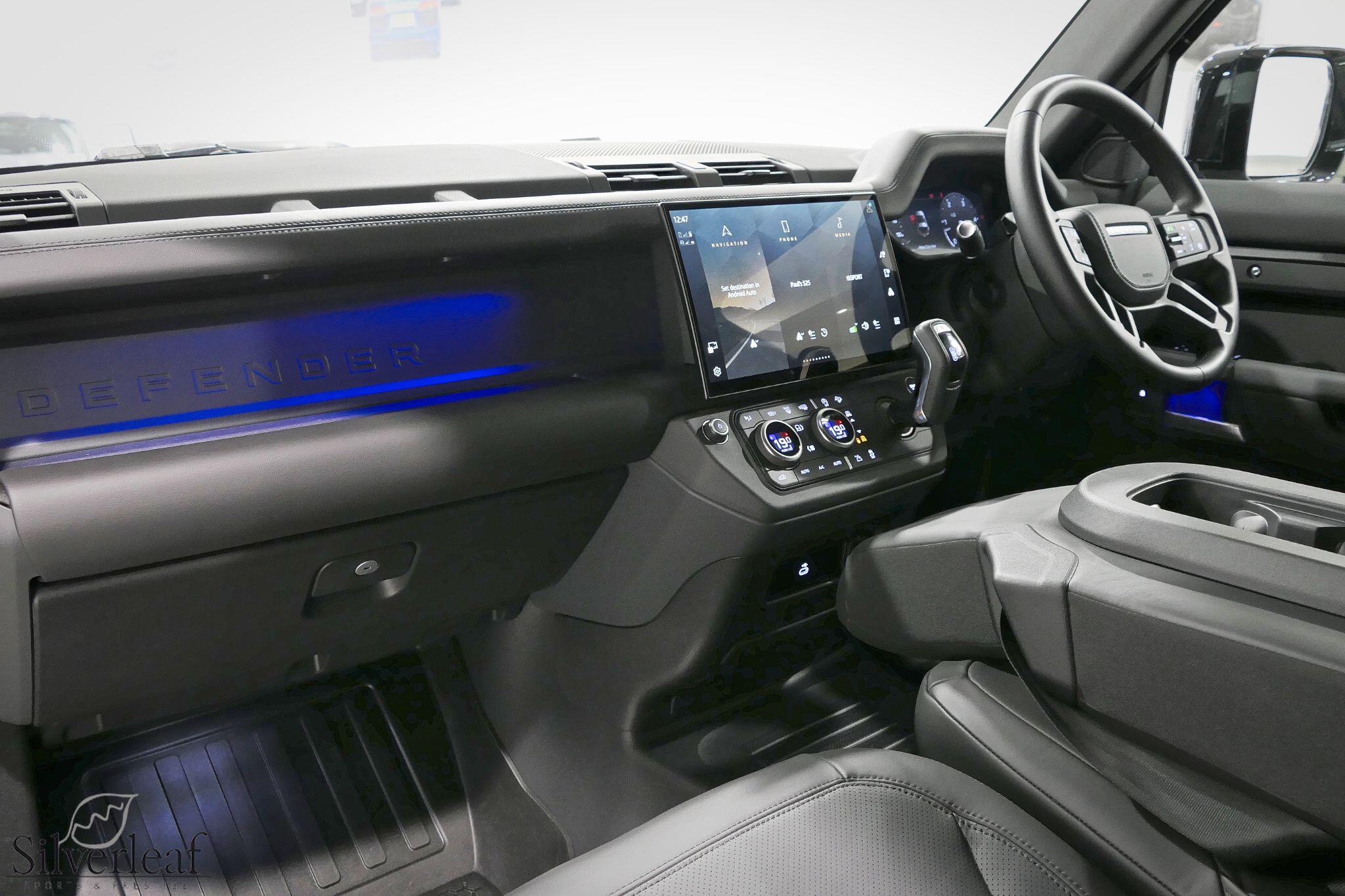Land Rover Defender view 6