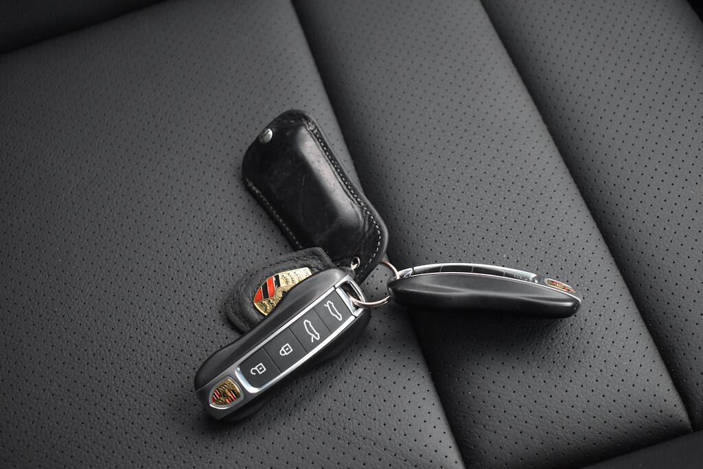 Porsche Taycan view 81