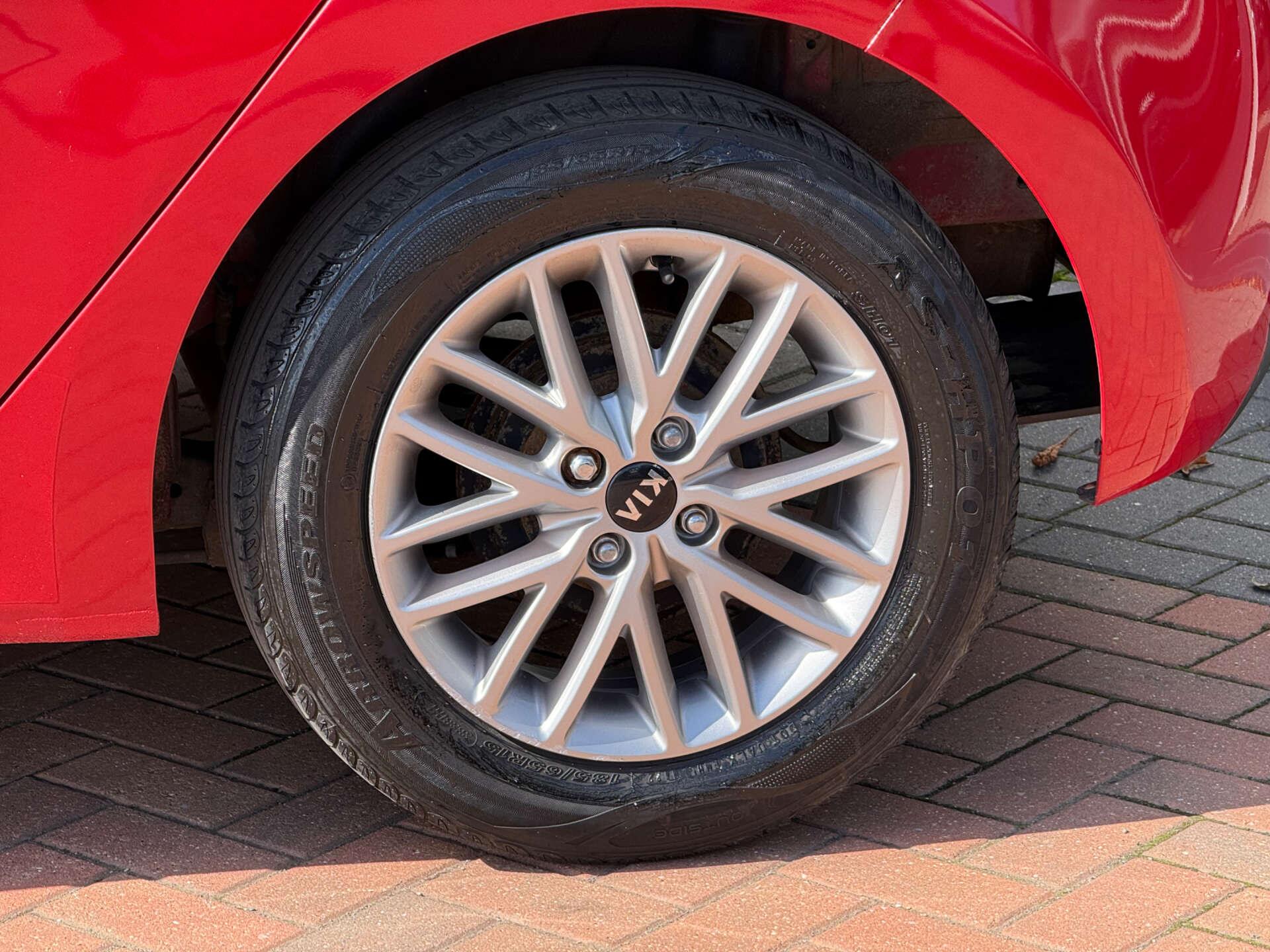 Kia Rio view 8