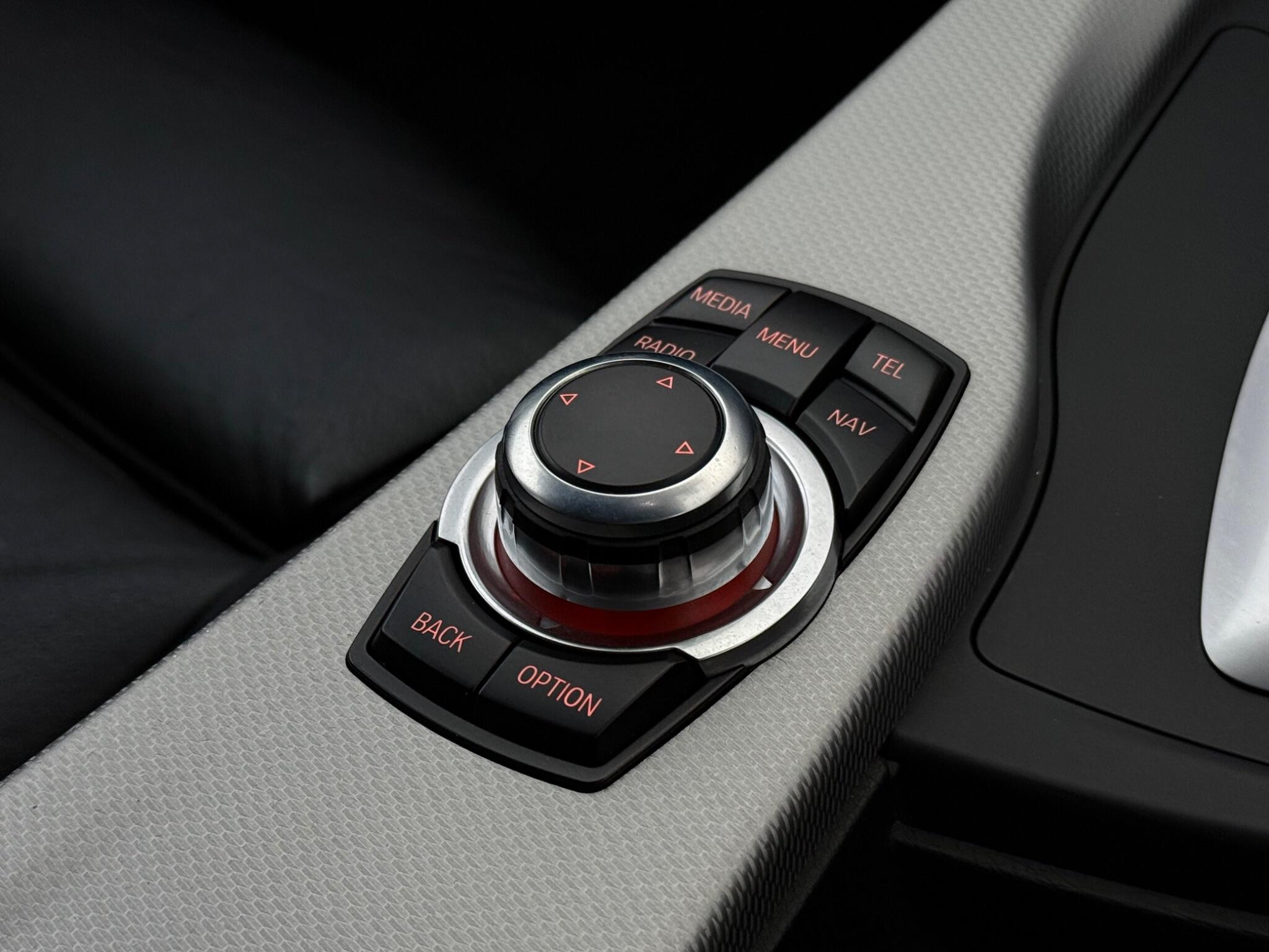 BMW 3 Series view 20