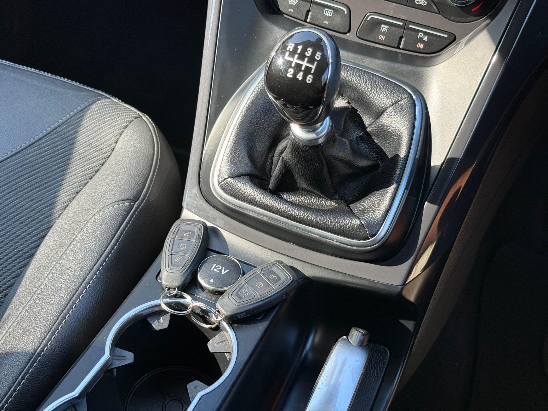 Ford Kuga view 10