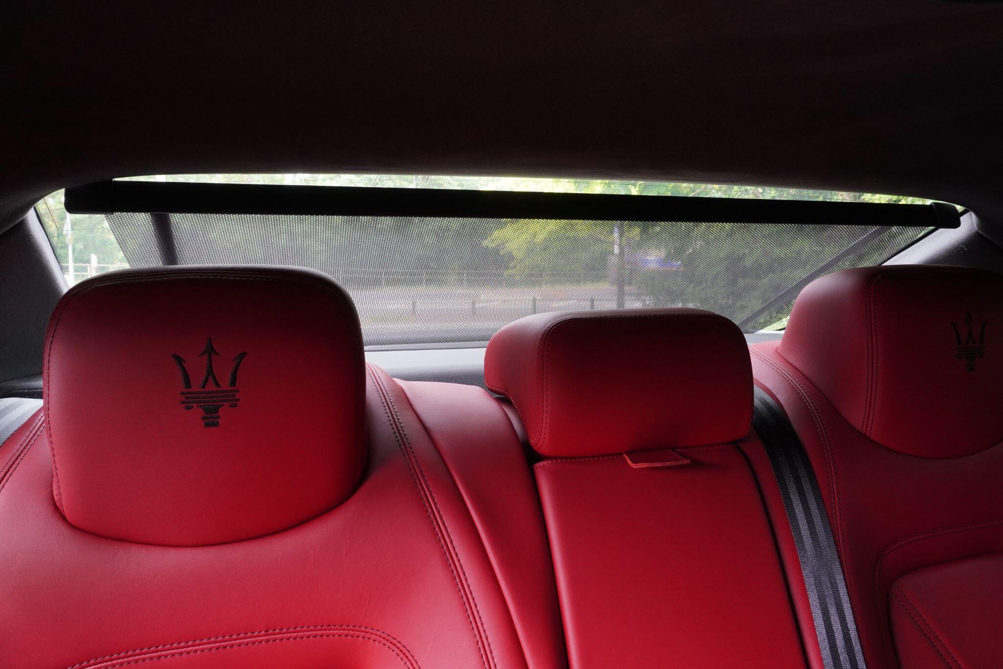 Maserati Quattroporte view 54
