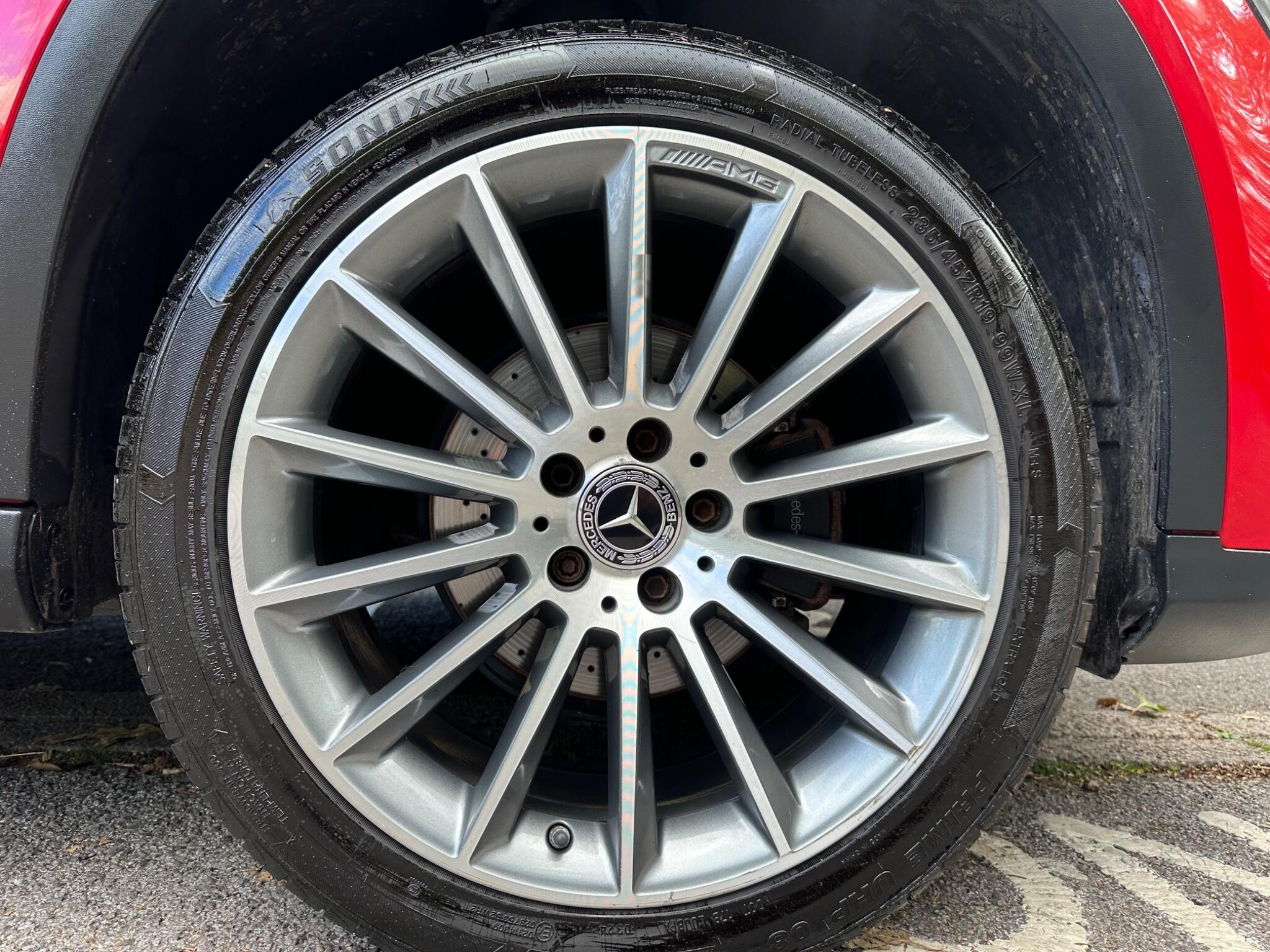 Mercedes-Benz Gla view 21