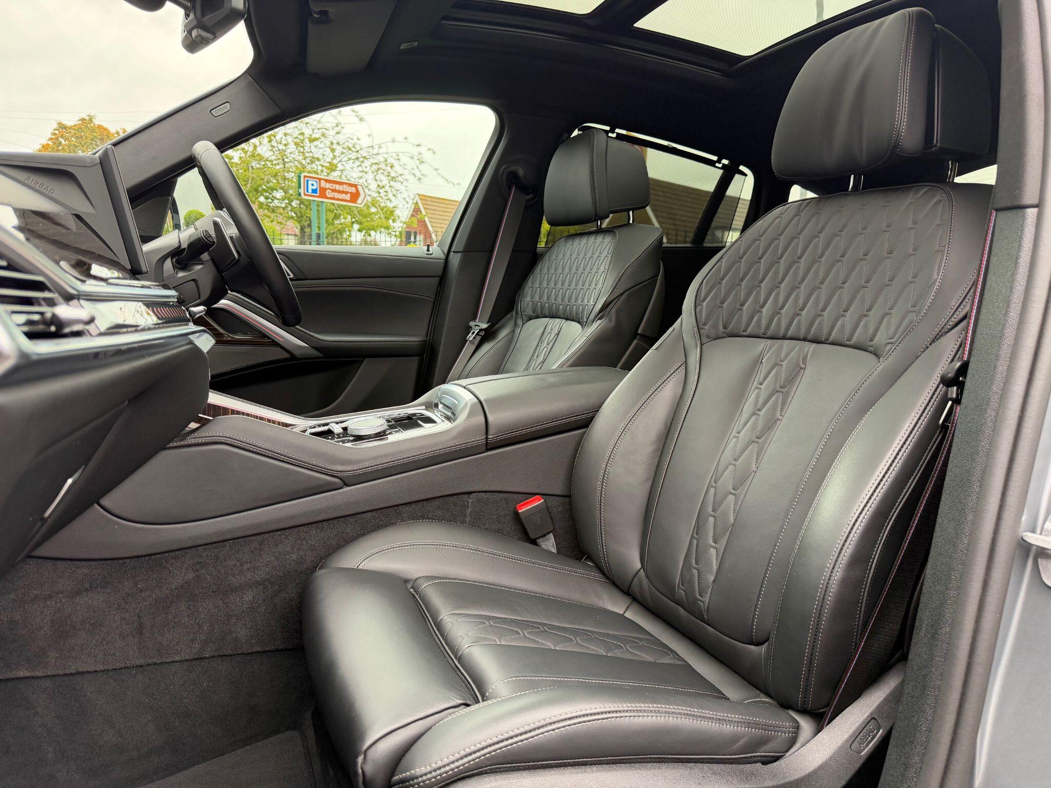 BMW X6 view 9