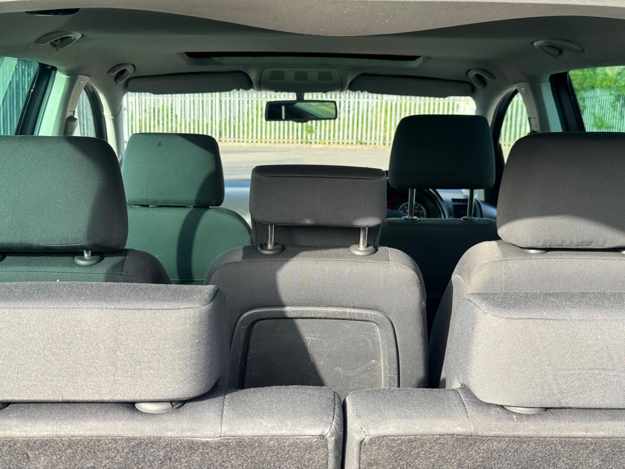 Volkswagen Touran view 34