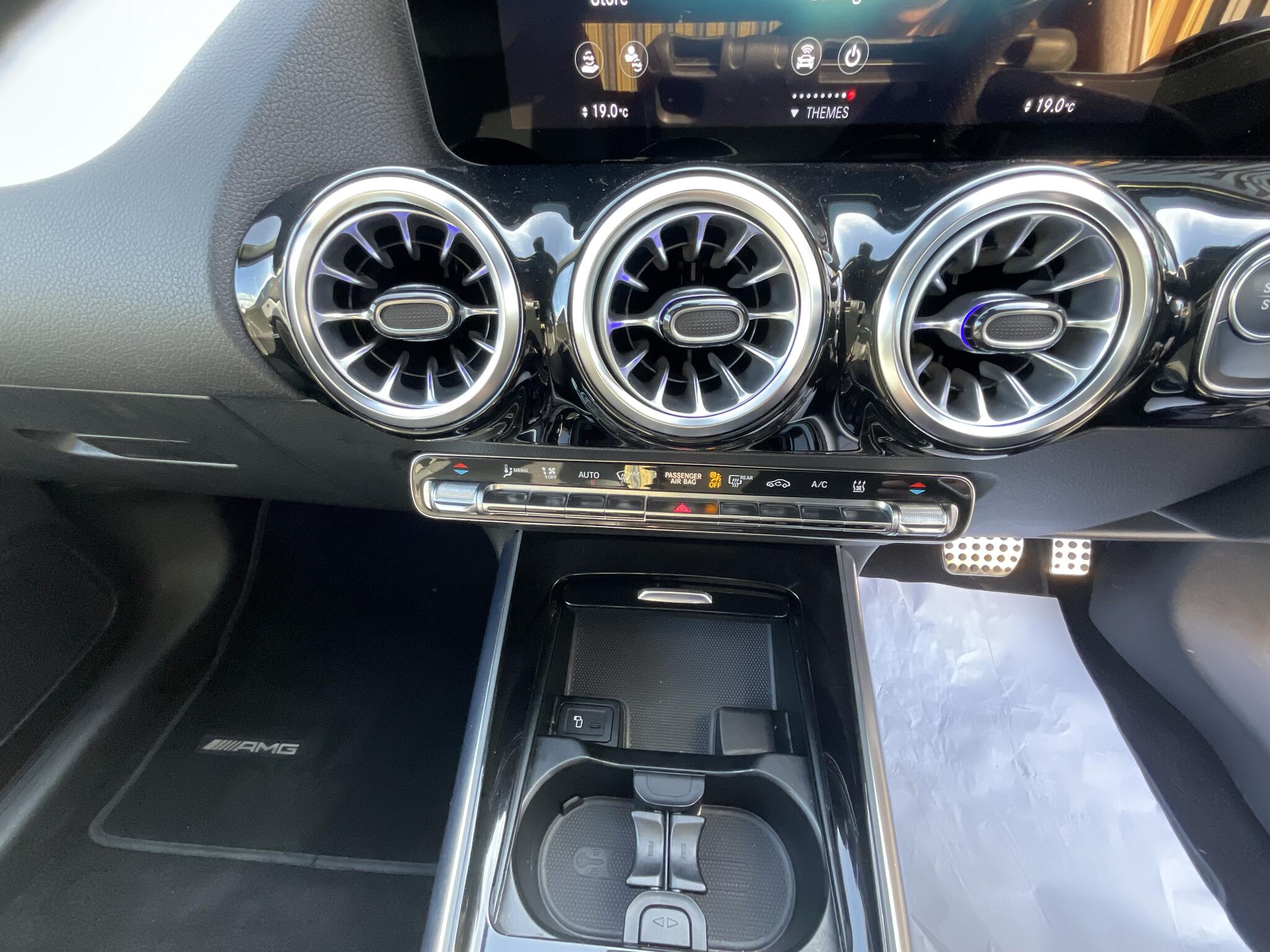 Mercedes-Benz Eqa view 29