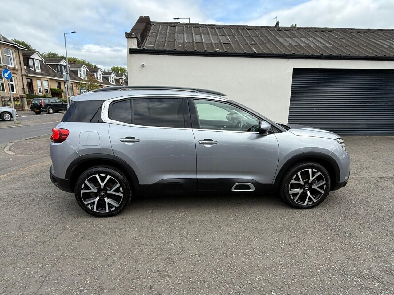 Citroen C5 Aircross view 2