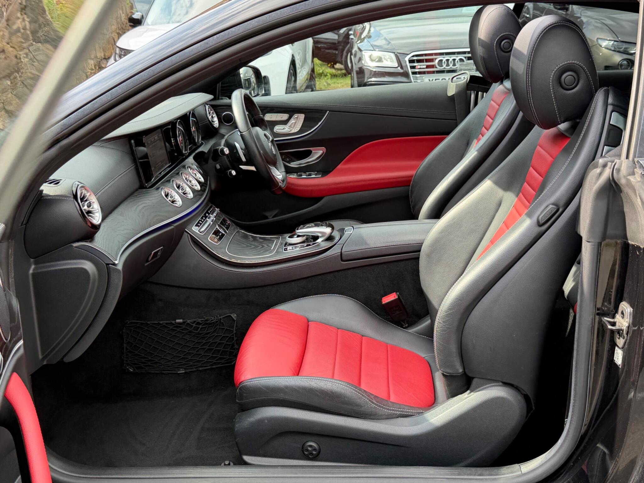 Mercedes-Benz E-Class view 18