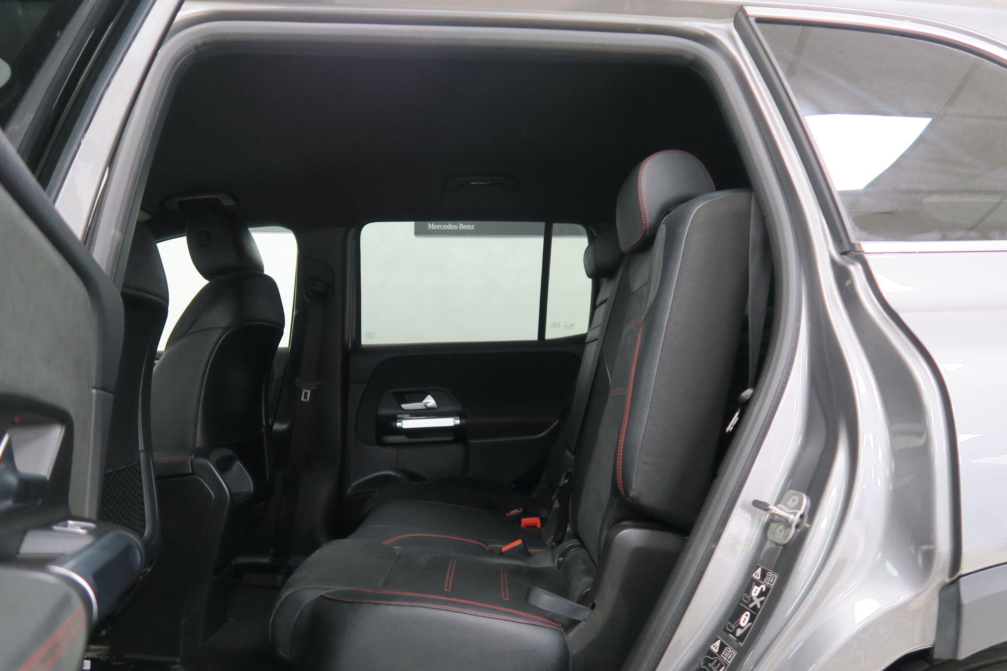 Mercedes-Benz Eqb view 11