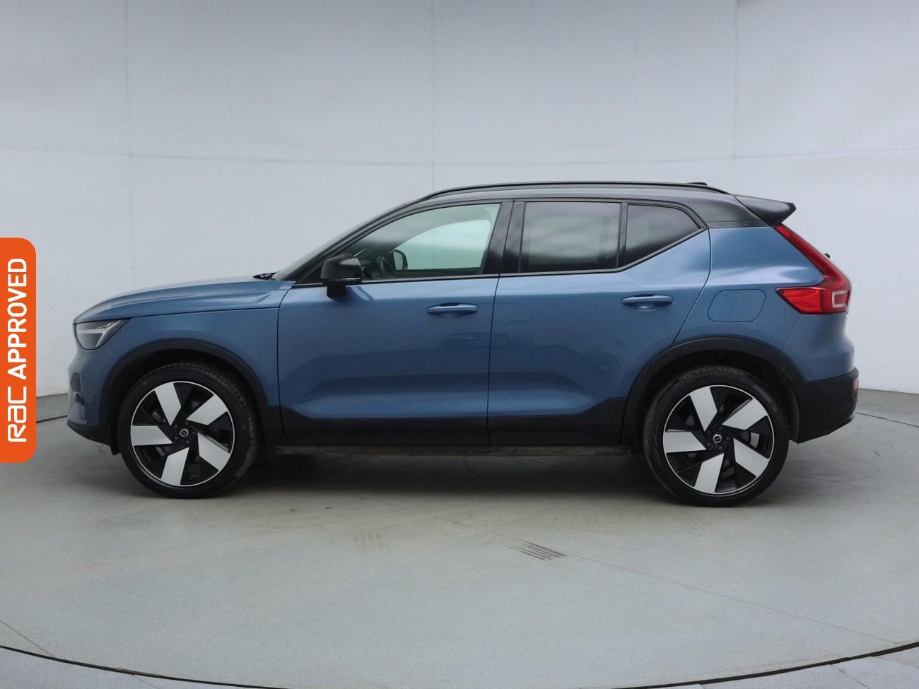 Volvo XC40 view 34
