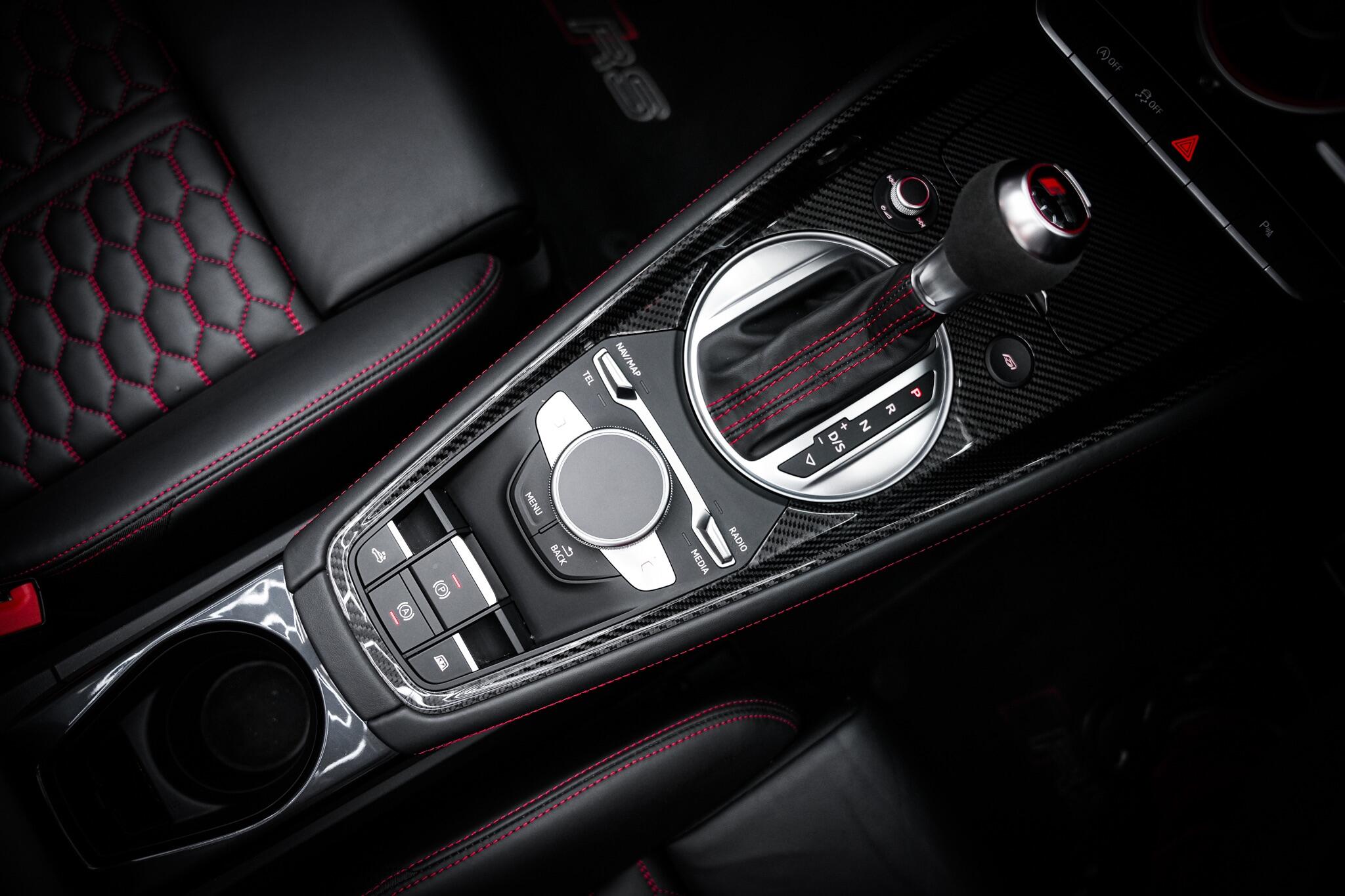 Audi TT RS view 7