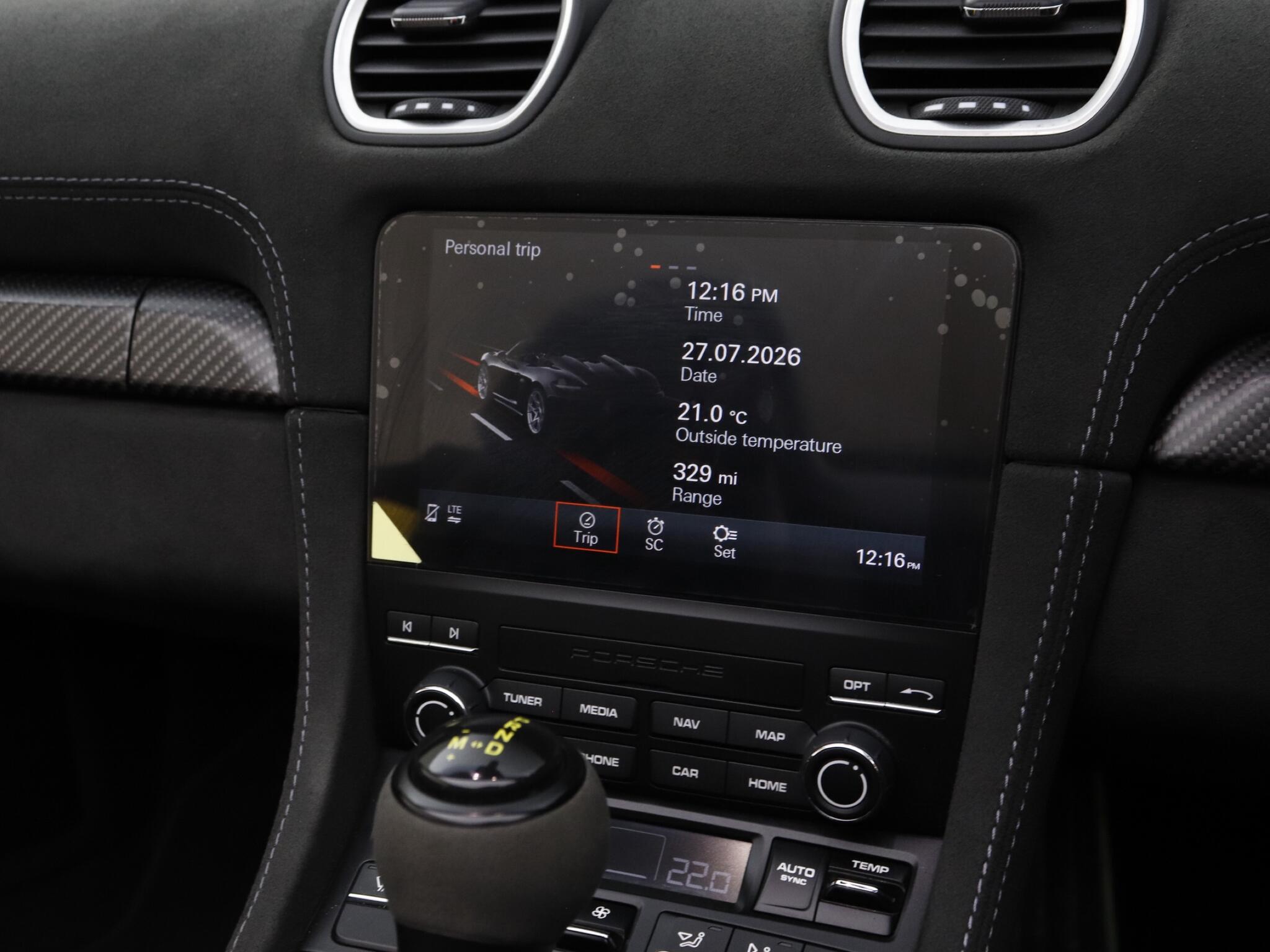 Porsche 718 Spyder view 37