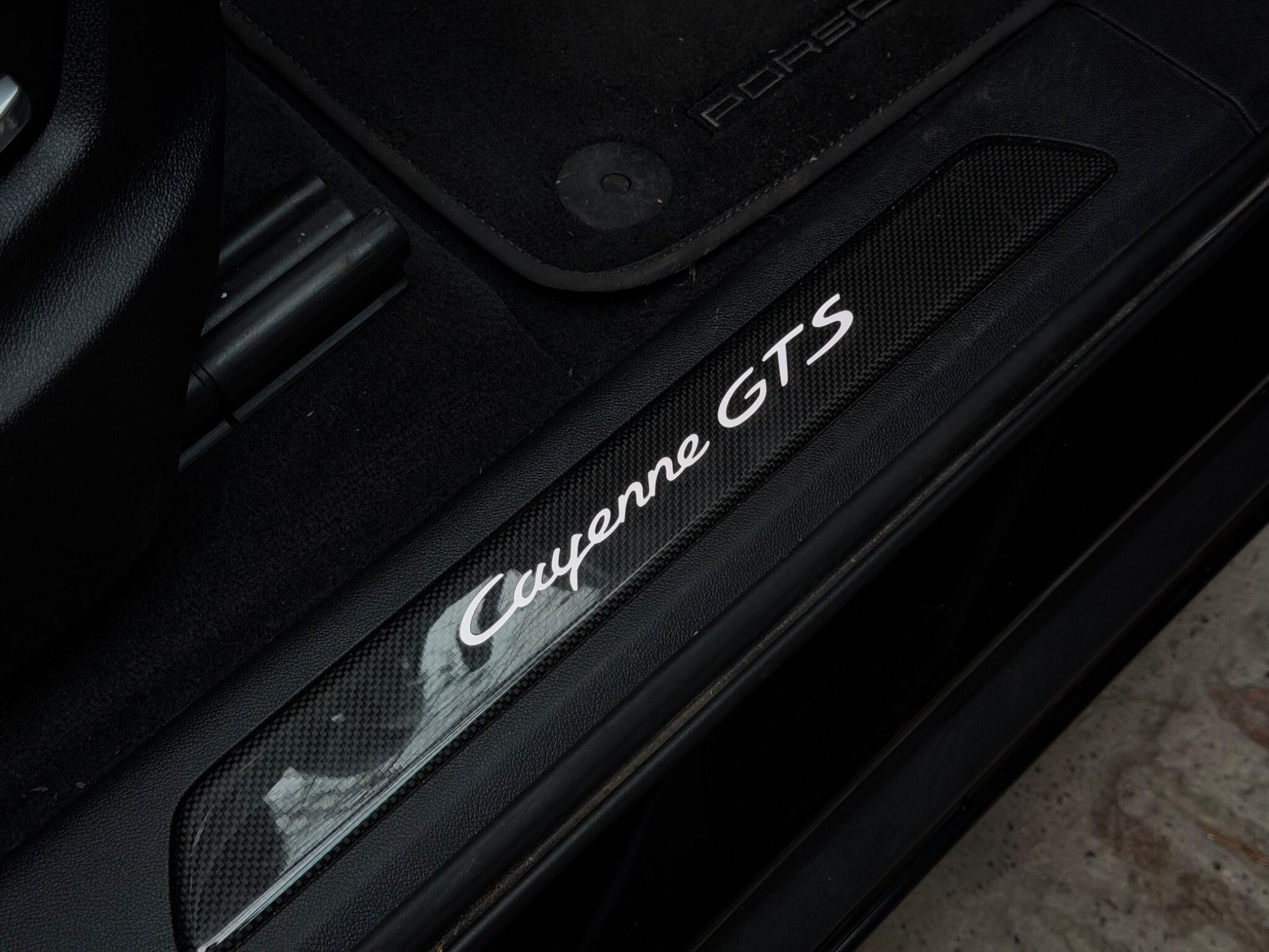 Porsche Cayenne view 85