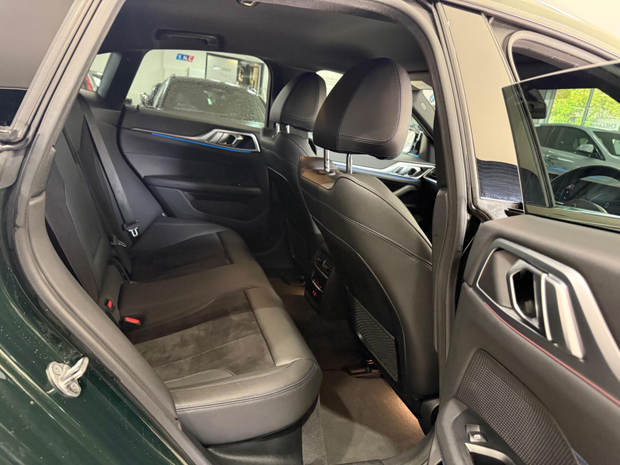 BMW I4 view 31