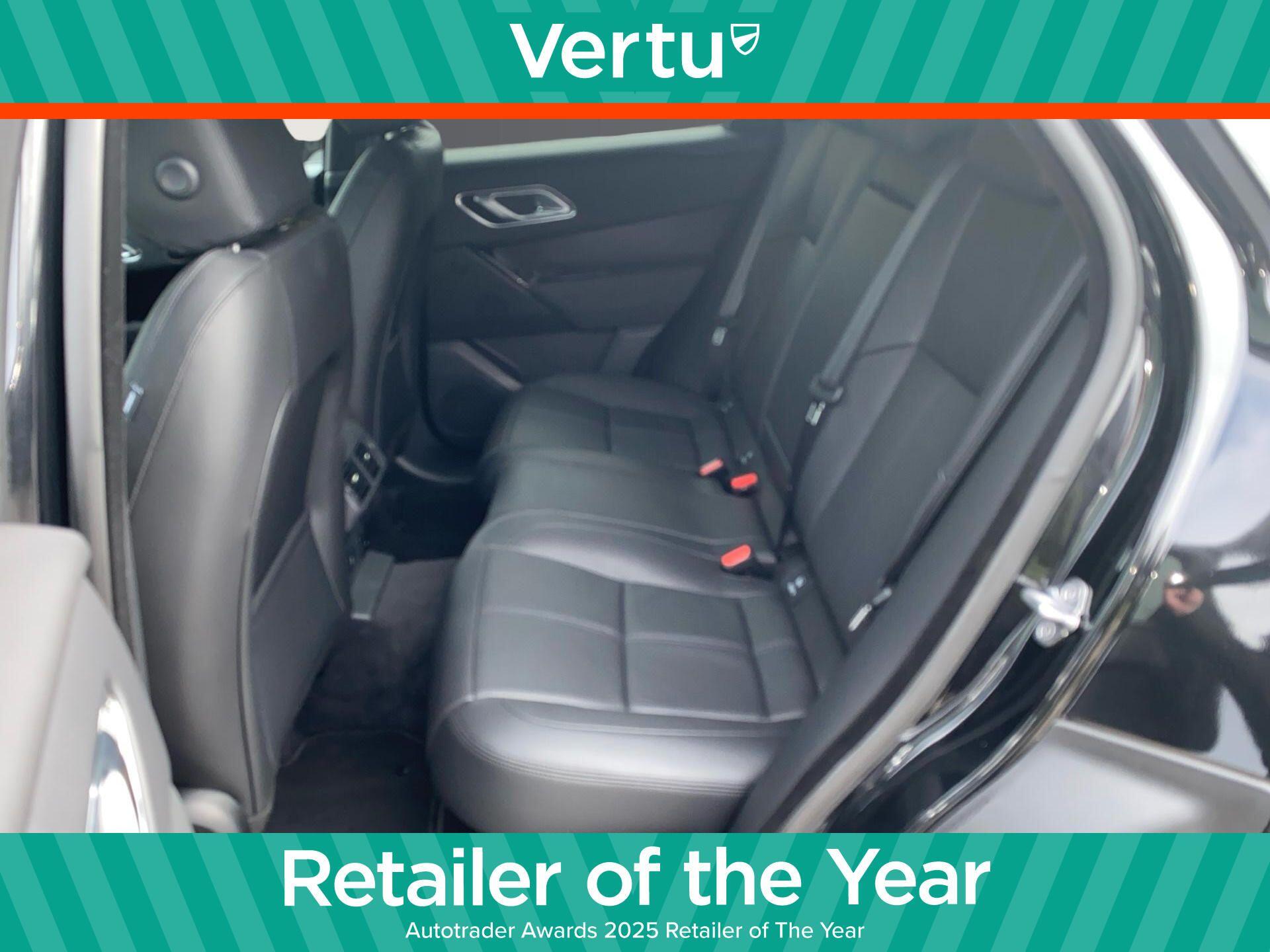 Land Rover Range Rover Velar view 4