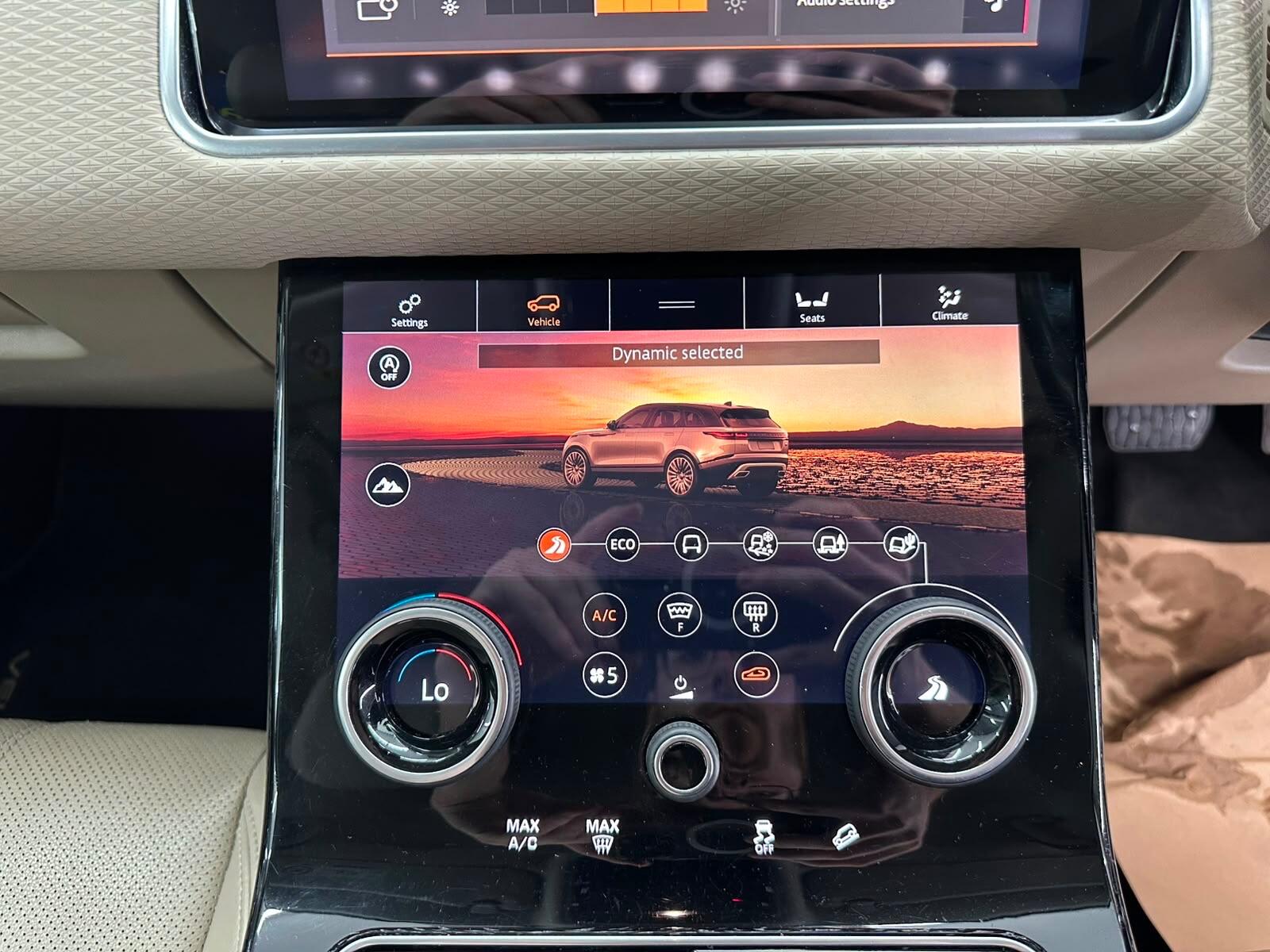 Land Rover Range Rover Velar view 40