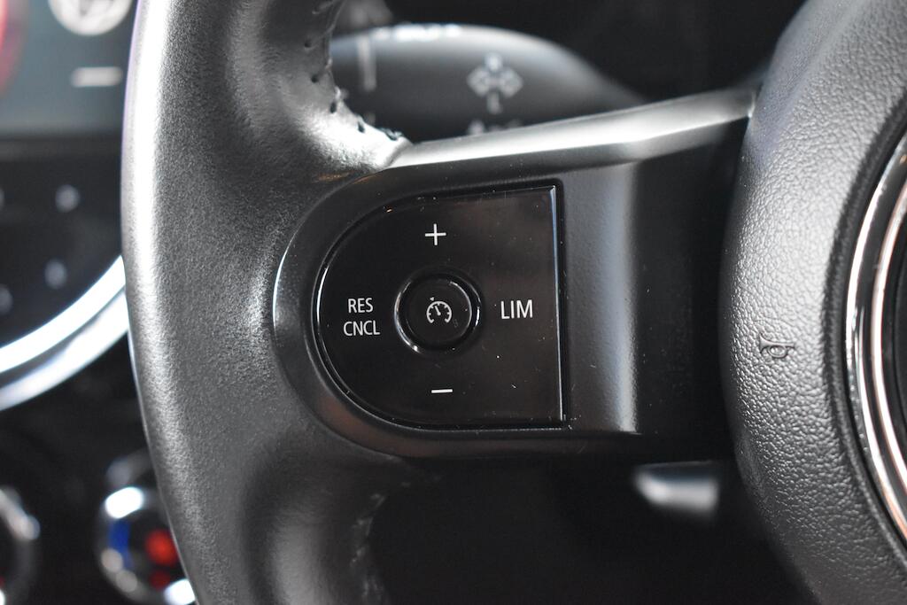 Mini Cooper view 57