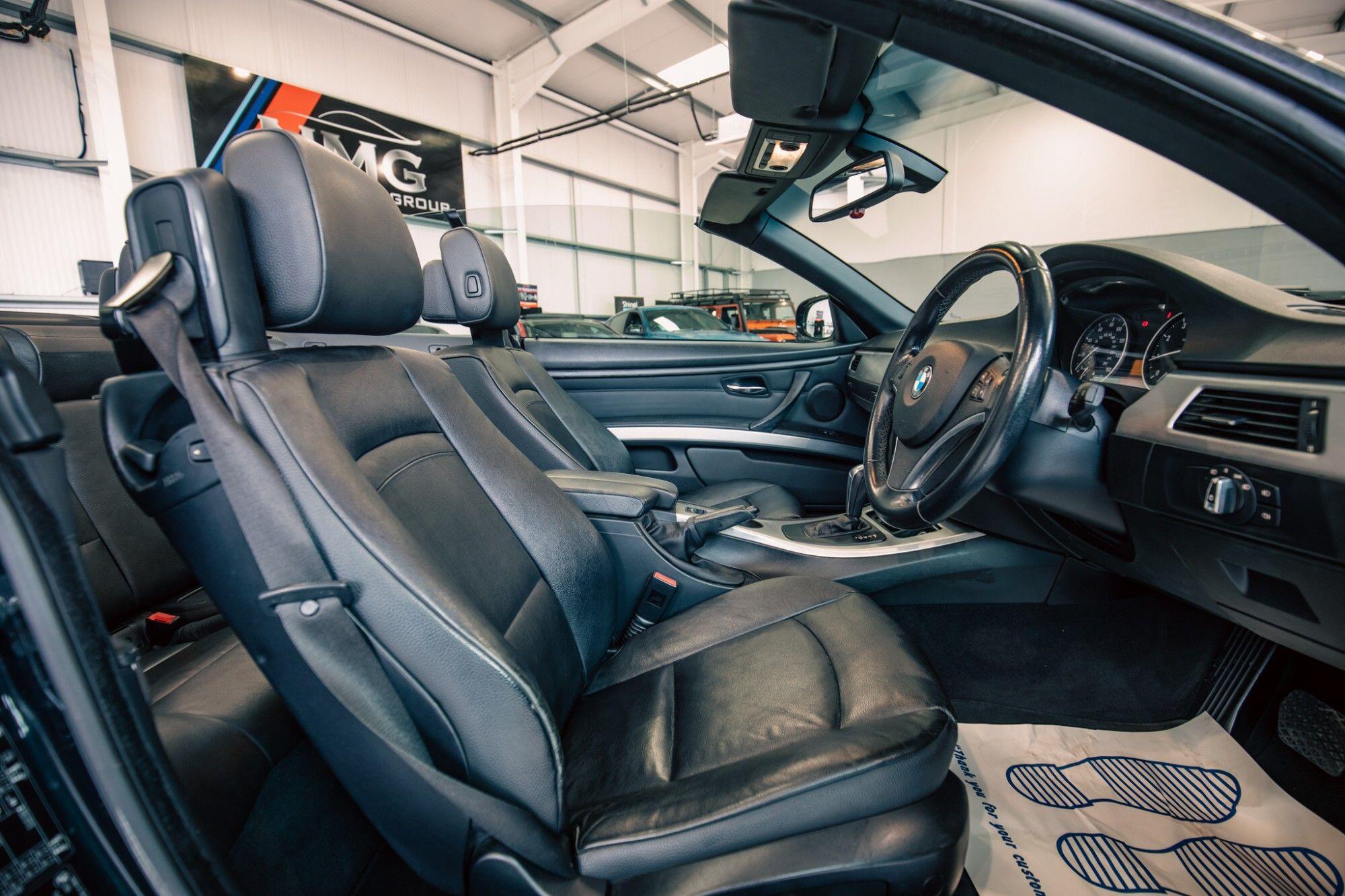 BMW 3 Series view 3