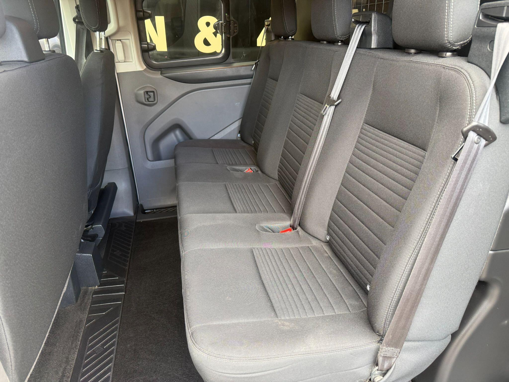 Ford Transit Custom view 22