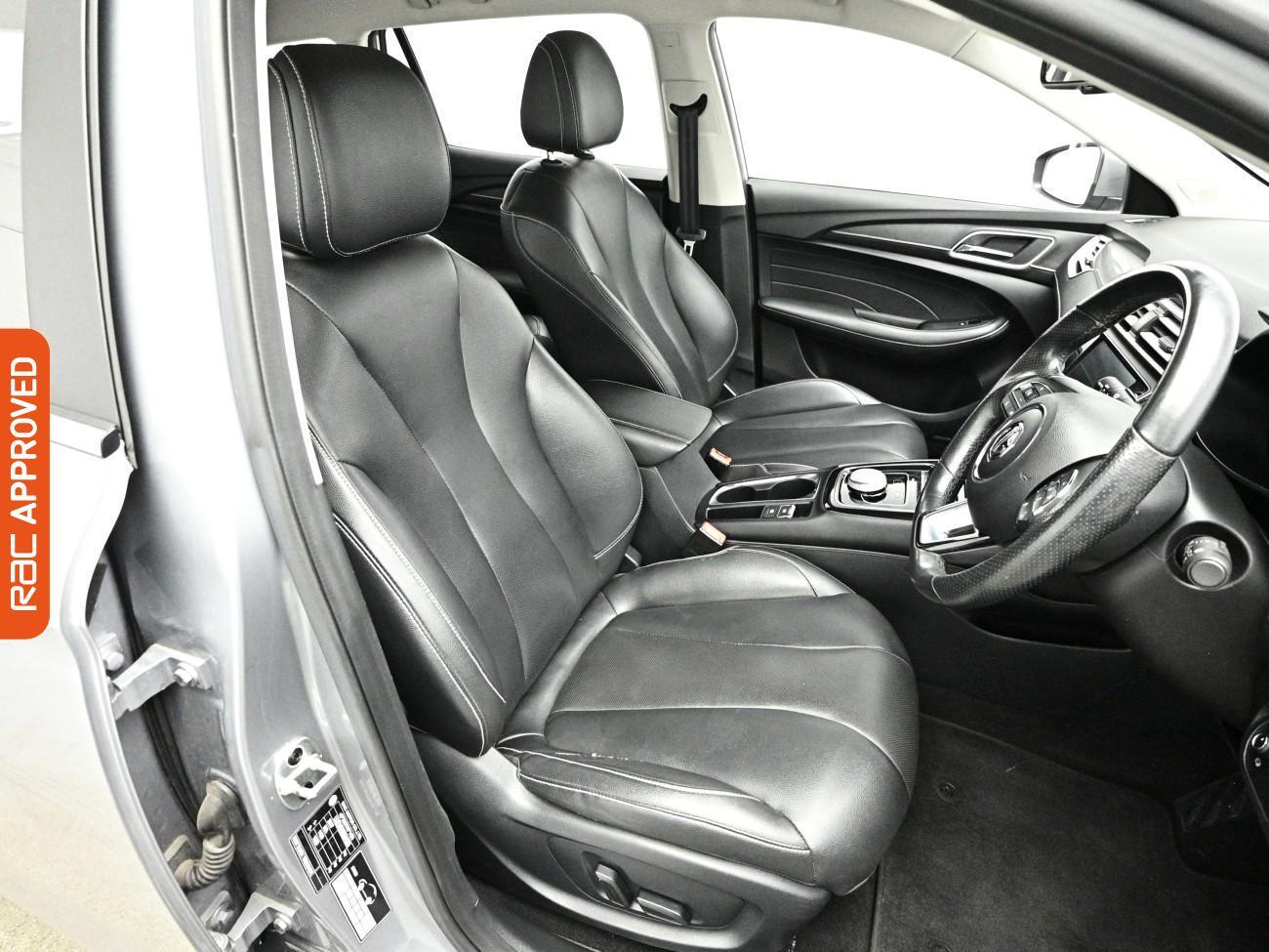 MG MG5 view 12