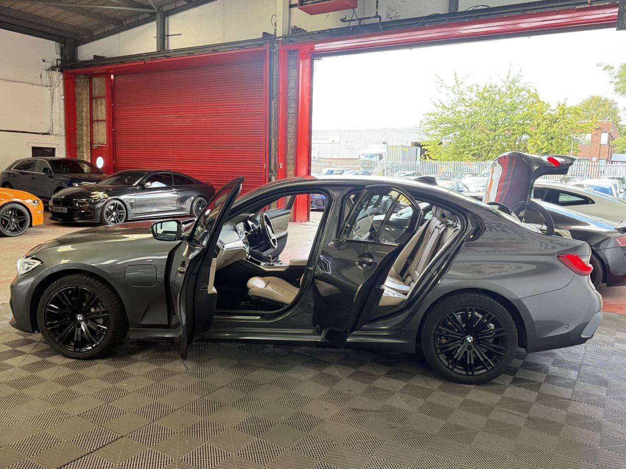 BMW 3 Series view 13