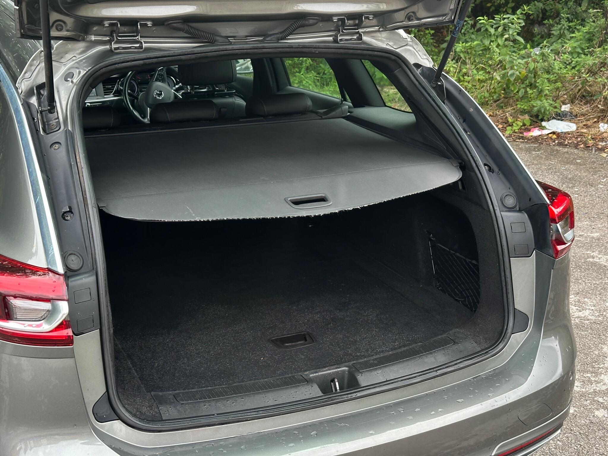 Vauxhall Insignia view 12
