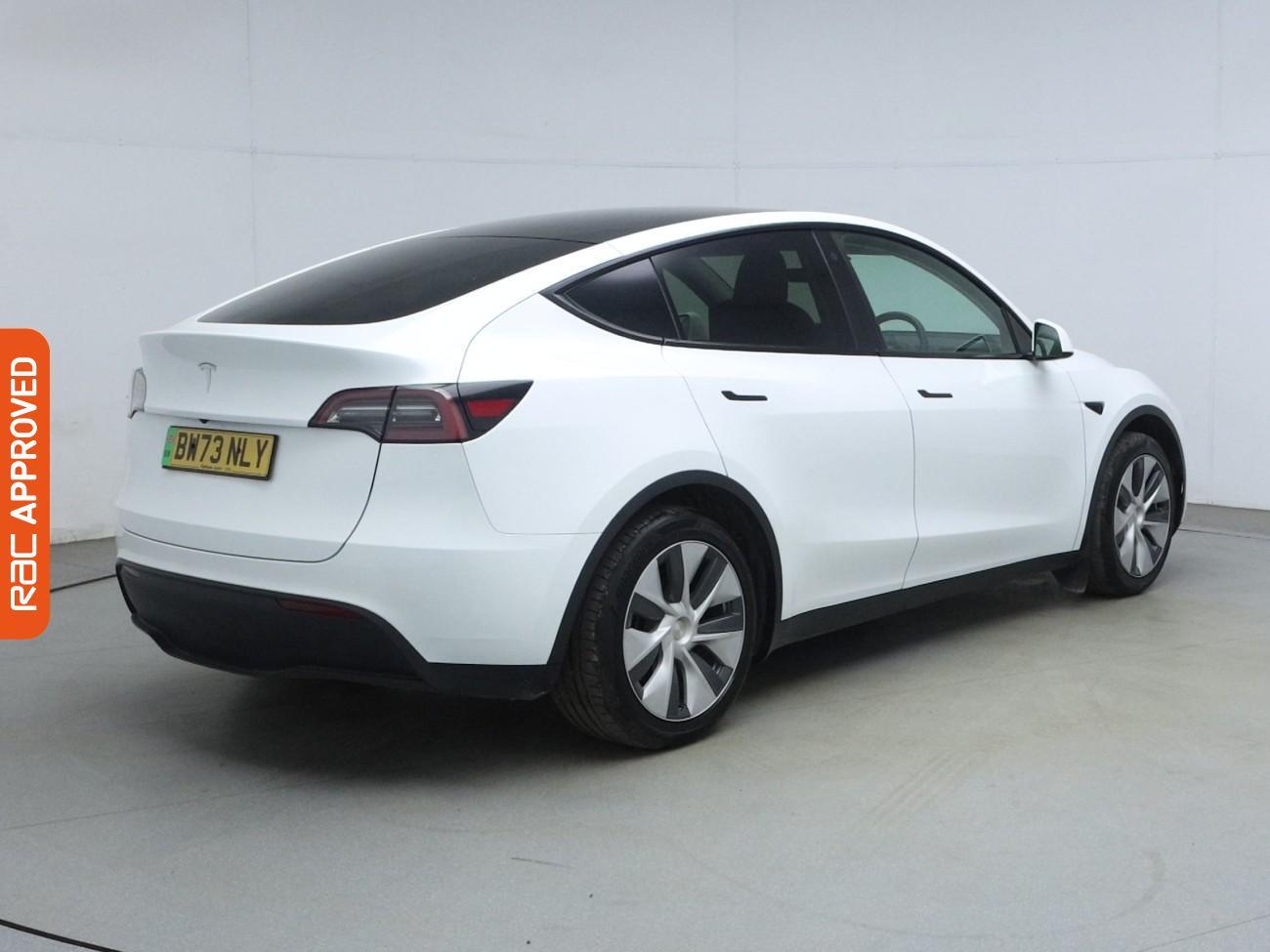 Tesla Model Y view 33