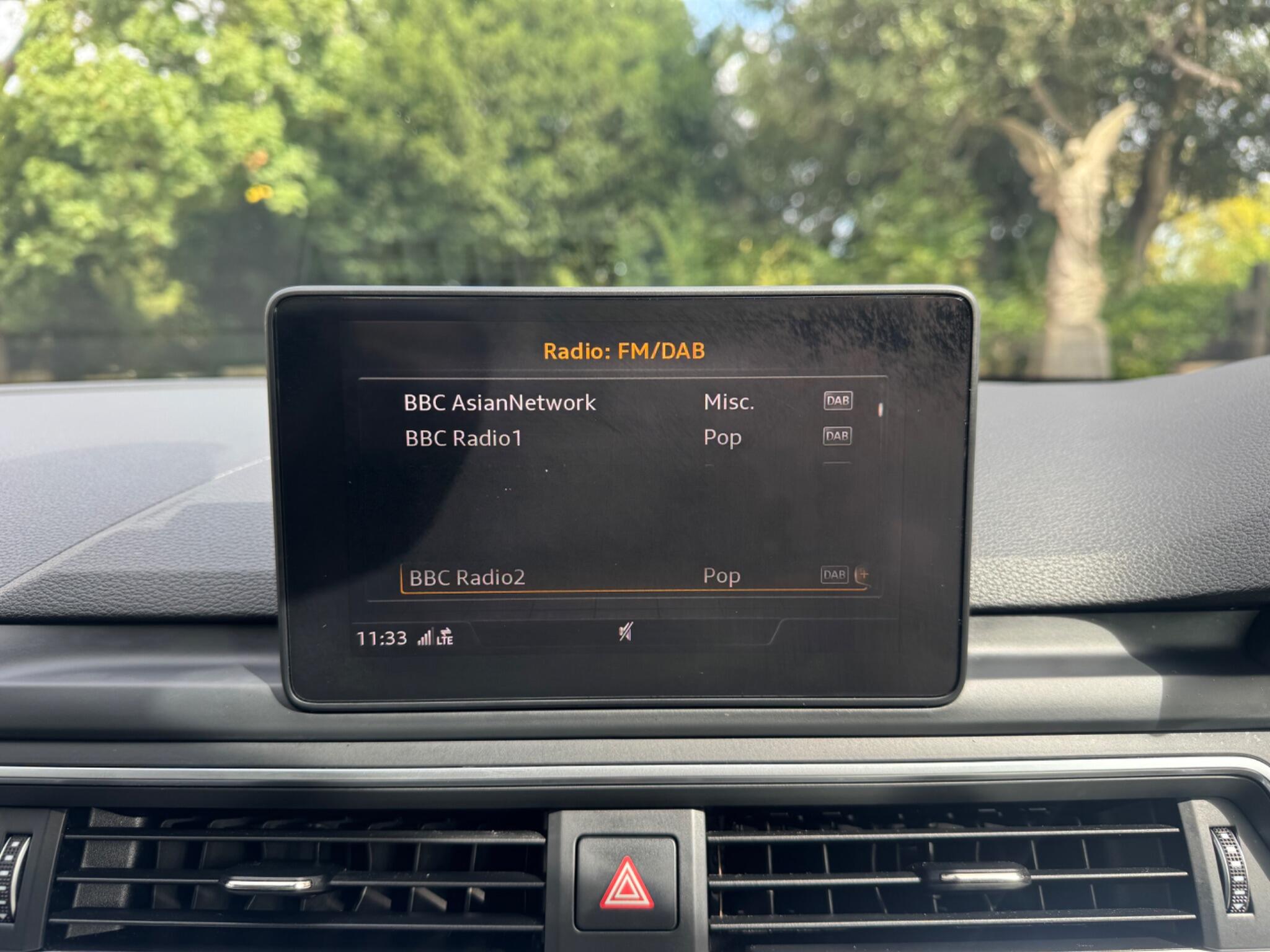 Audi A4 view 60