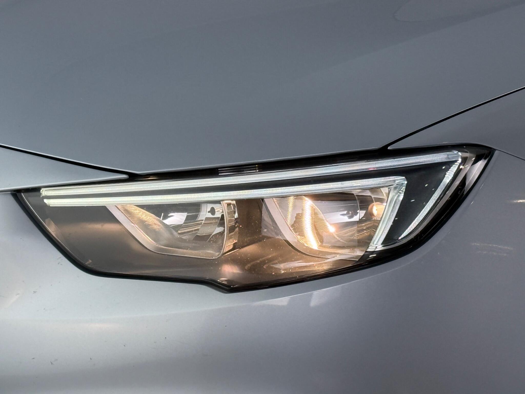 Vauxhall Insignia view 4