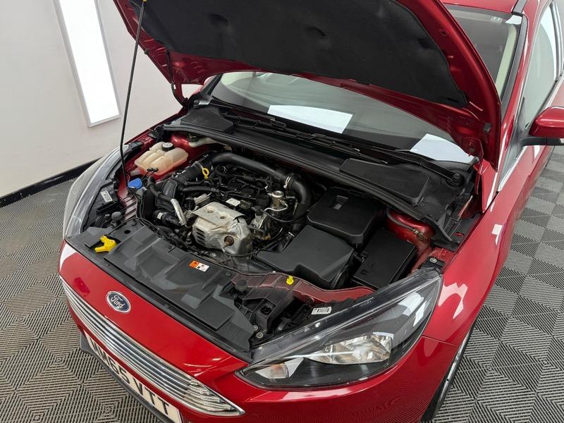 2015 Ford Focus 1.0T EcoBoost Titanium Euro 6 (s/s) 5dr • 93,500 miles image 13