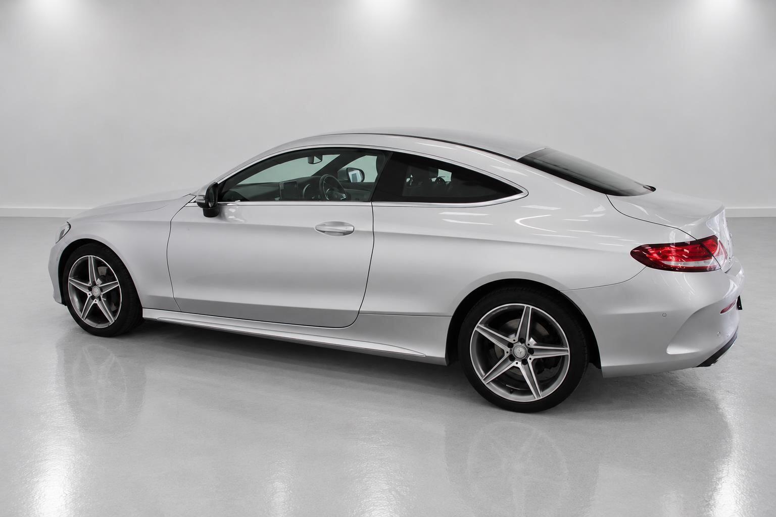 Mercedes-Benz C-Class view 10