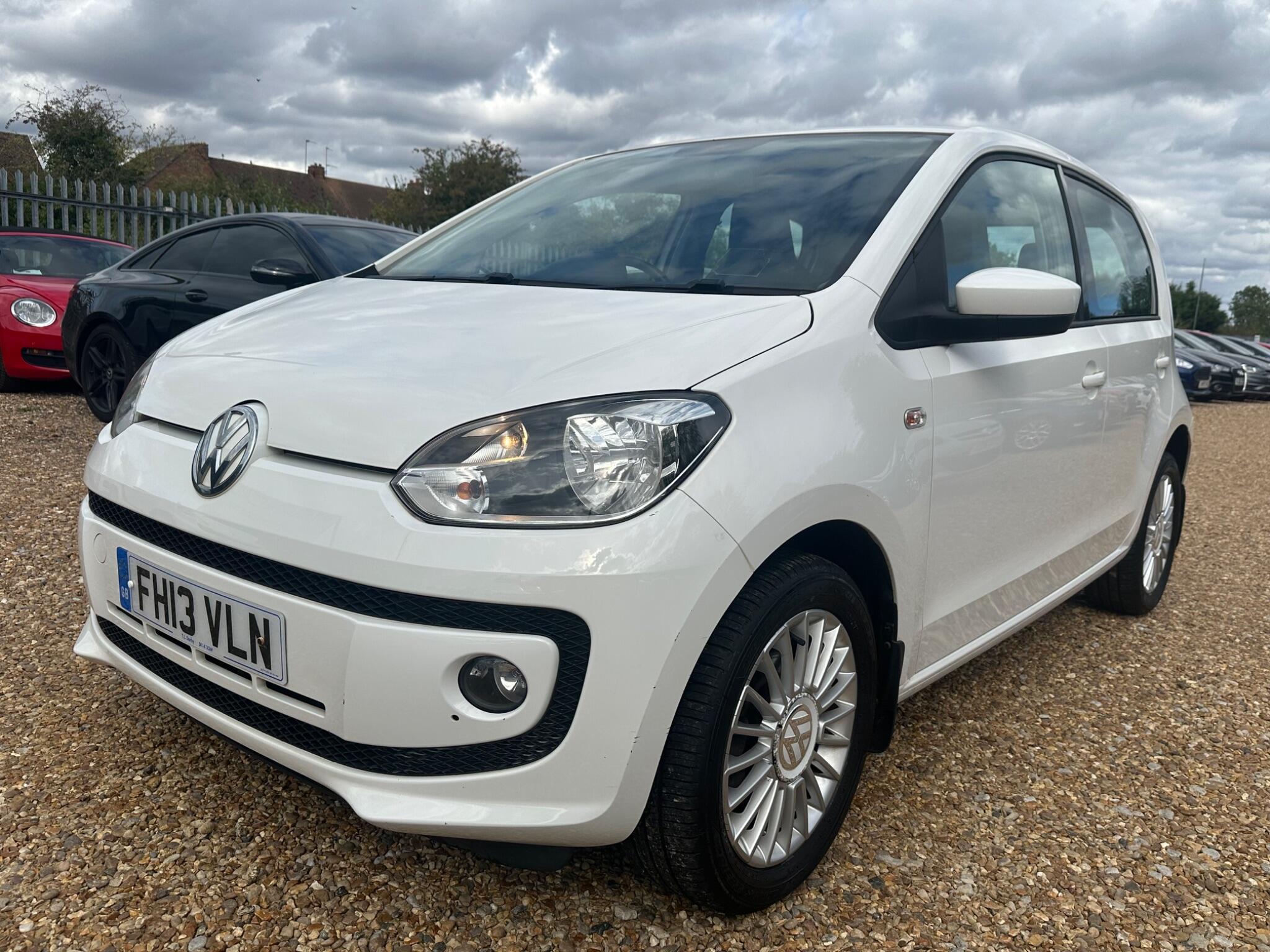 Volkswagen up! view 3