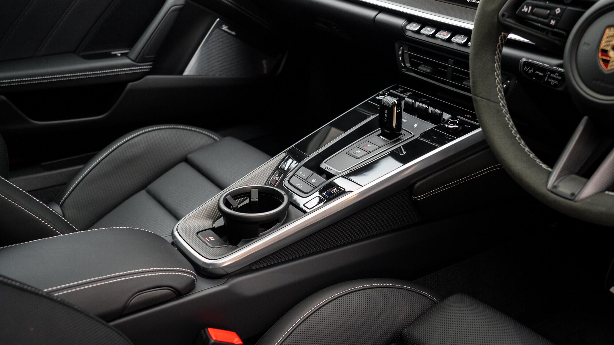 Porsche 911 view 25