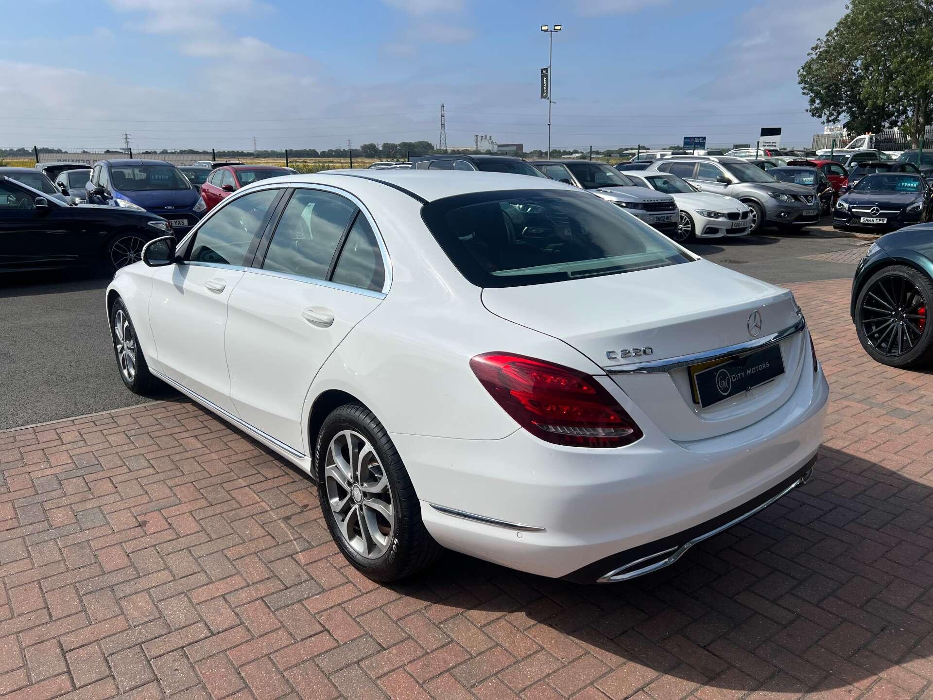 Mercedes-Benz C-Class view 10