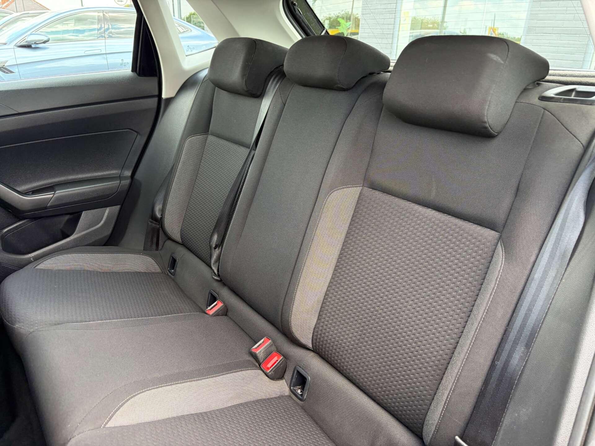 Volkswagen Polo view 23