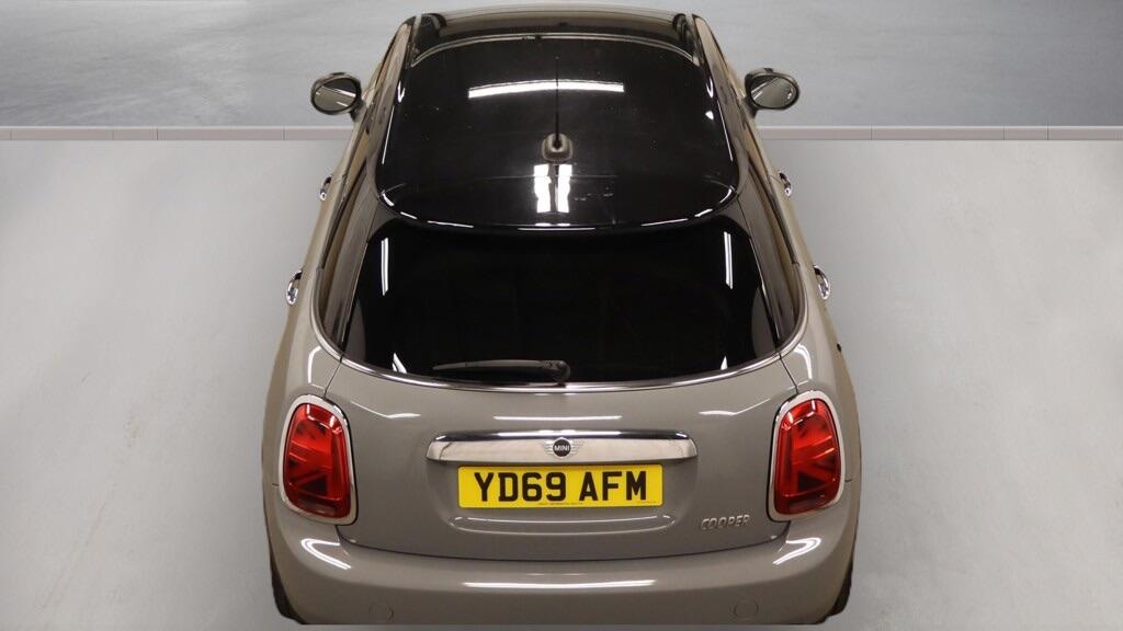 Mini Hatch view 8