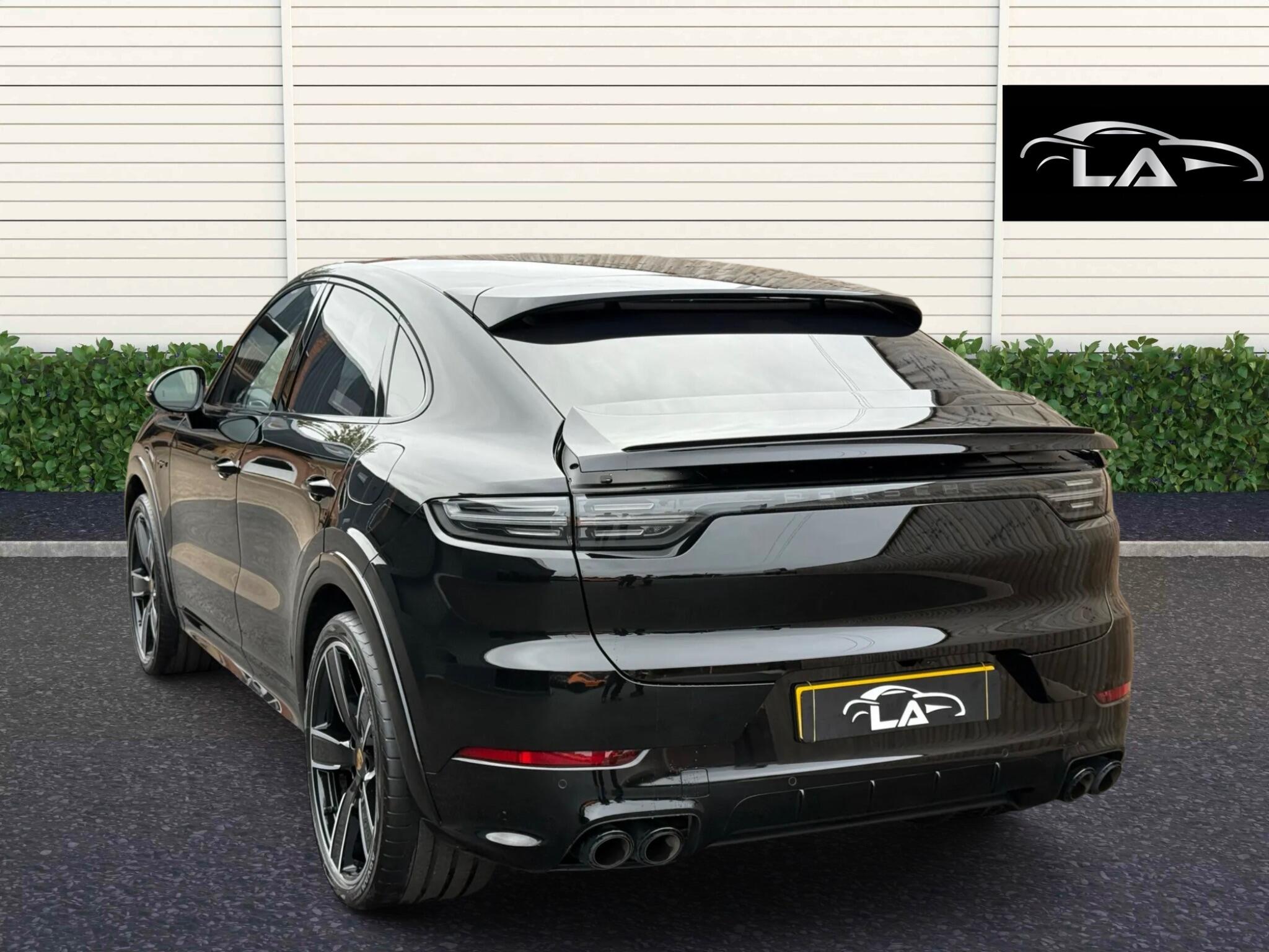 Porsche Cayenne view 6